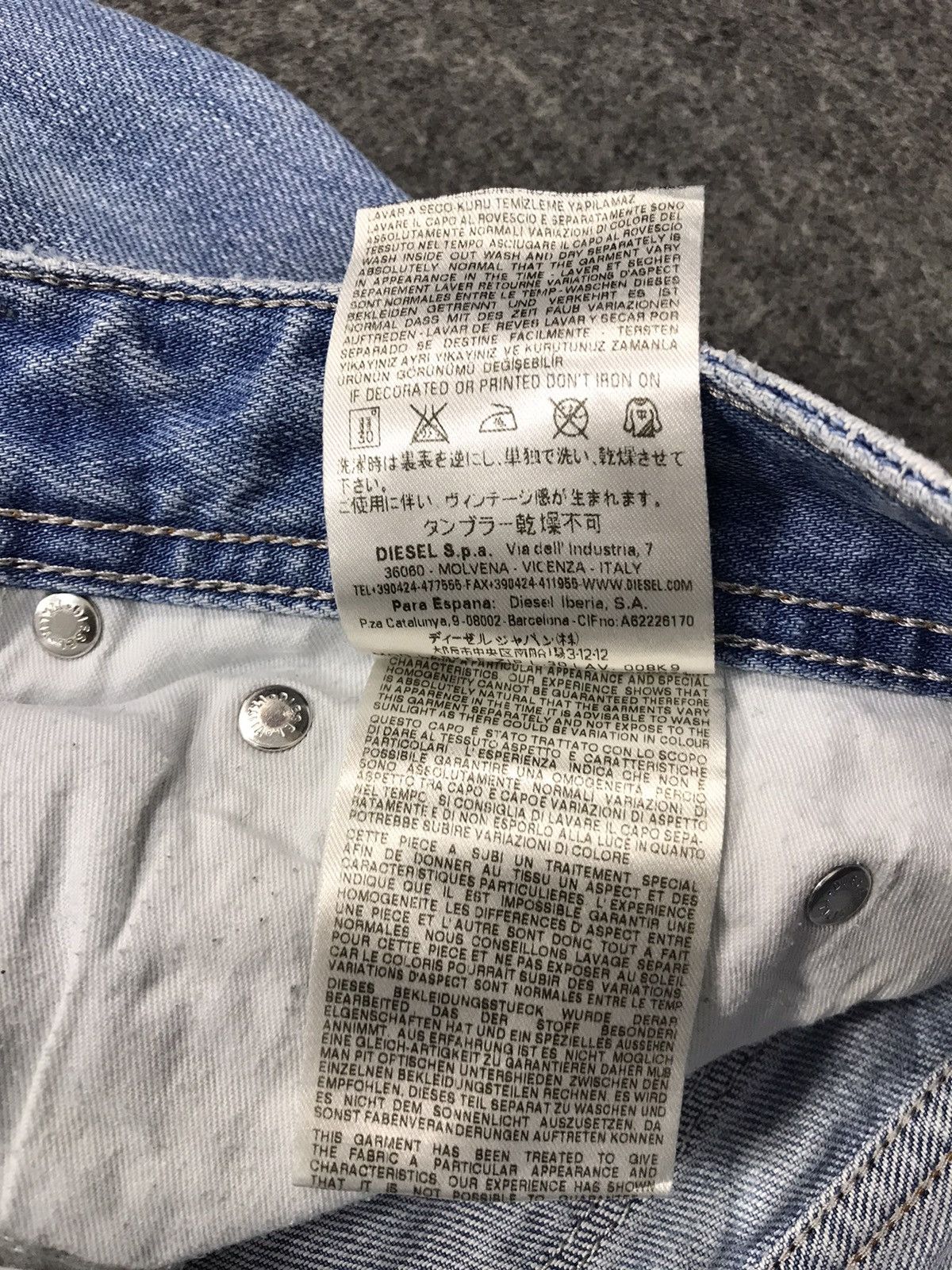 Diesel × Vintage Vintage Diesel Industry Faded colour Distressed Jeans Size US 30 / EU 46 - 17 Thumbnail