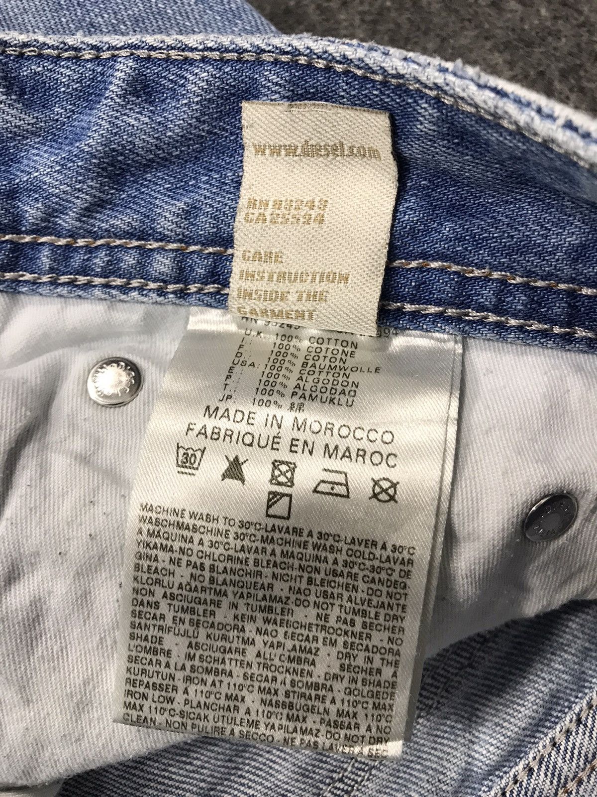 Diesel × Vintage Vintage Diesel Industry Faded colour Distressed Jeans Size US 30 / EU 46 - 16 Thumbnail