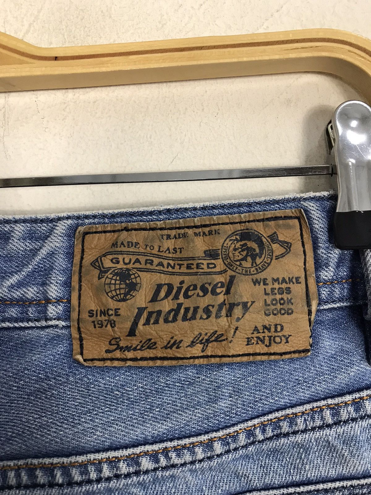 Diesel × Vintage Vintage Diesel Industry Faded colour Distressed Jeans Size US 30 / EU 46 - 13 Thumbnail