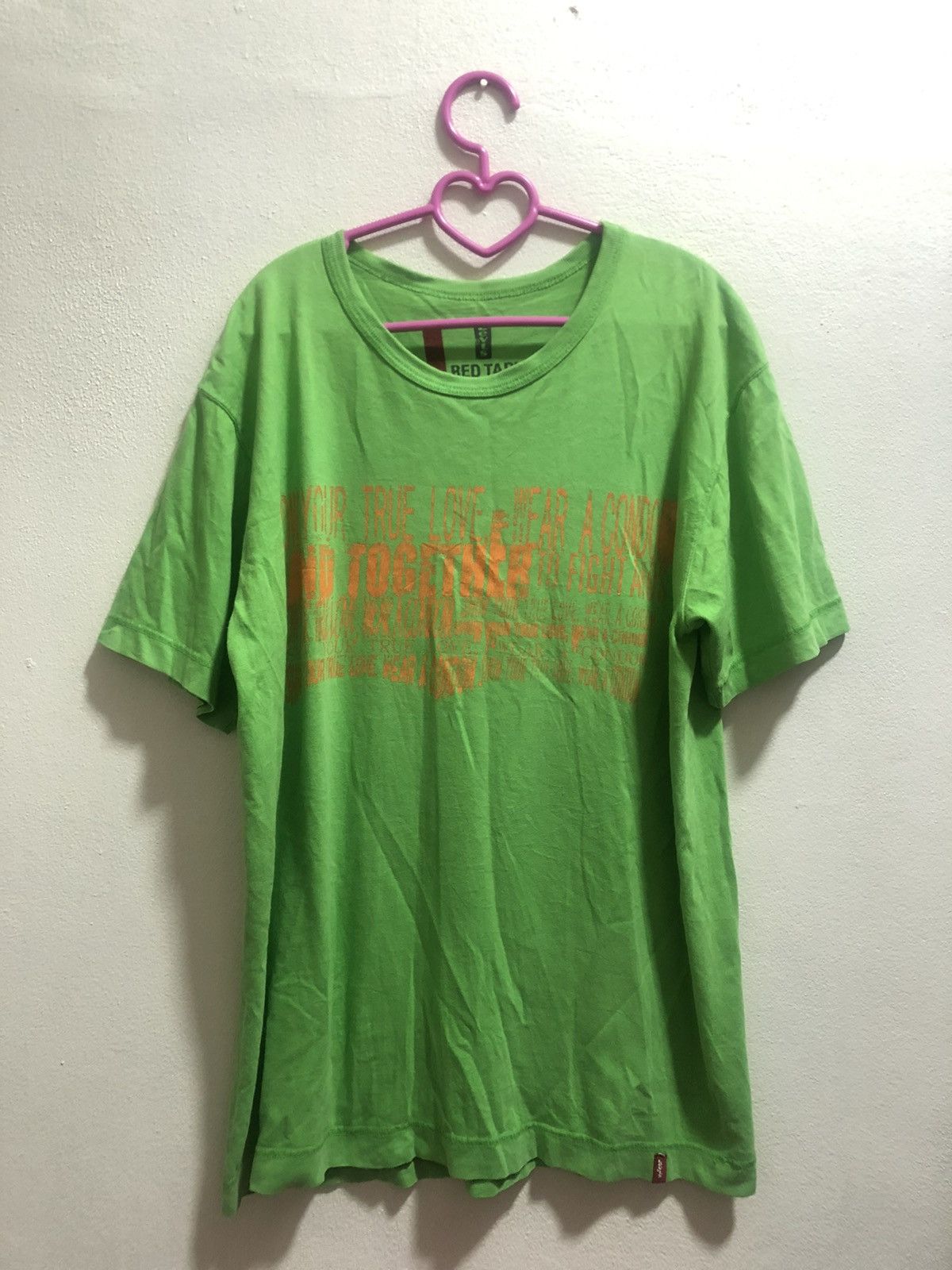 Levi's Vintage LEVI’S Red Tab Show Your True Love Wear Condom Tee Size US L / EU 52-54 / 3 - 1 Thumbnail
