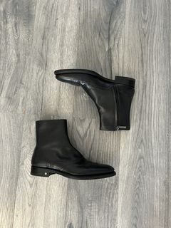 Louis Vuitton Men's Black Taiga Leather City Chelsea Boot