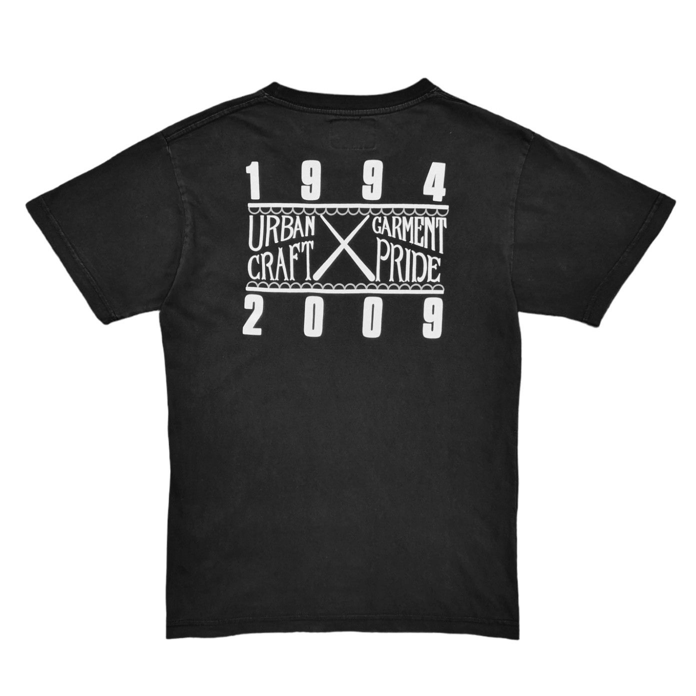 Kaws × Neighborhood Grailed🔥Neighborhood x Kaws Tshirt Size US L / EU 52-54 / 3 - 2 Thumbnail