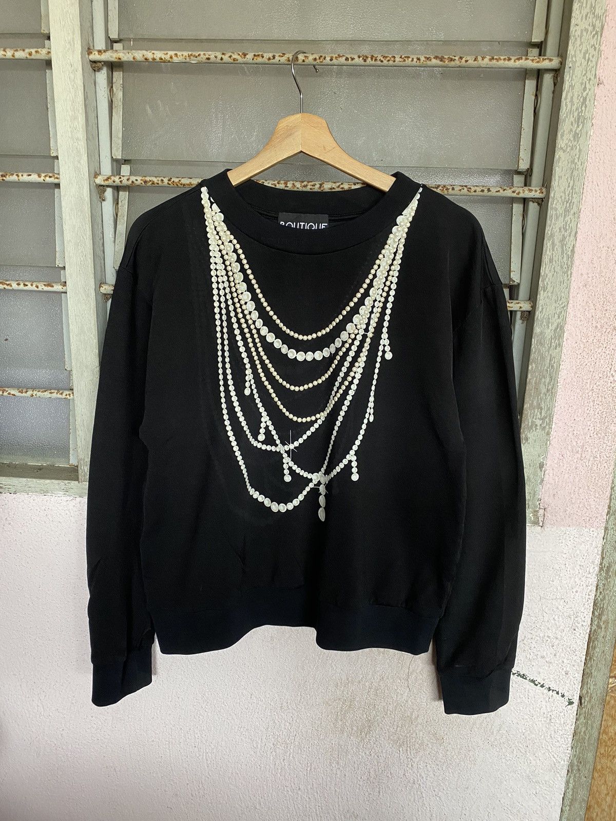 Moschino ⚡️Steals⚡️ Boutique Moschino Pearl Chain Sweater Size M / US 6-8 / IT 42-44 - 5 Thumbnail