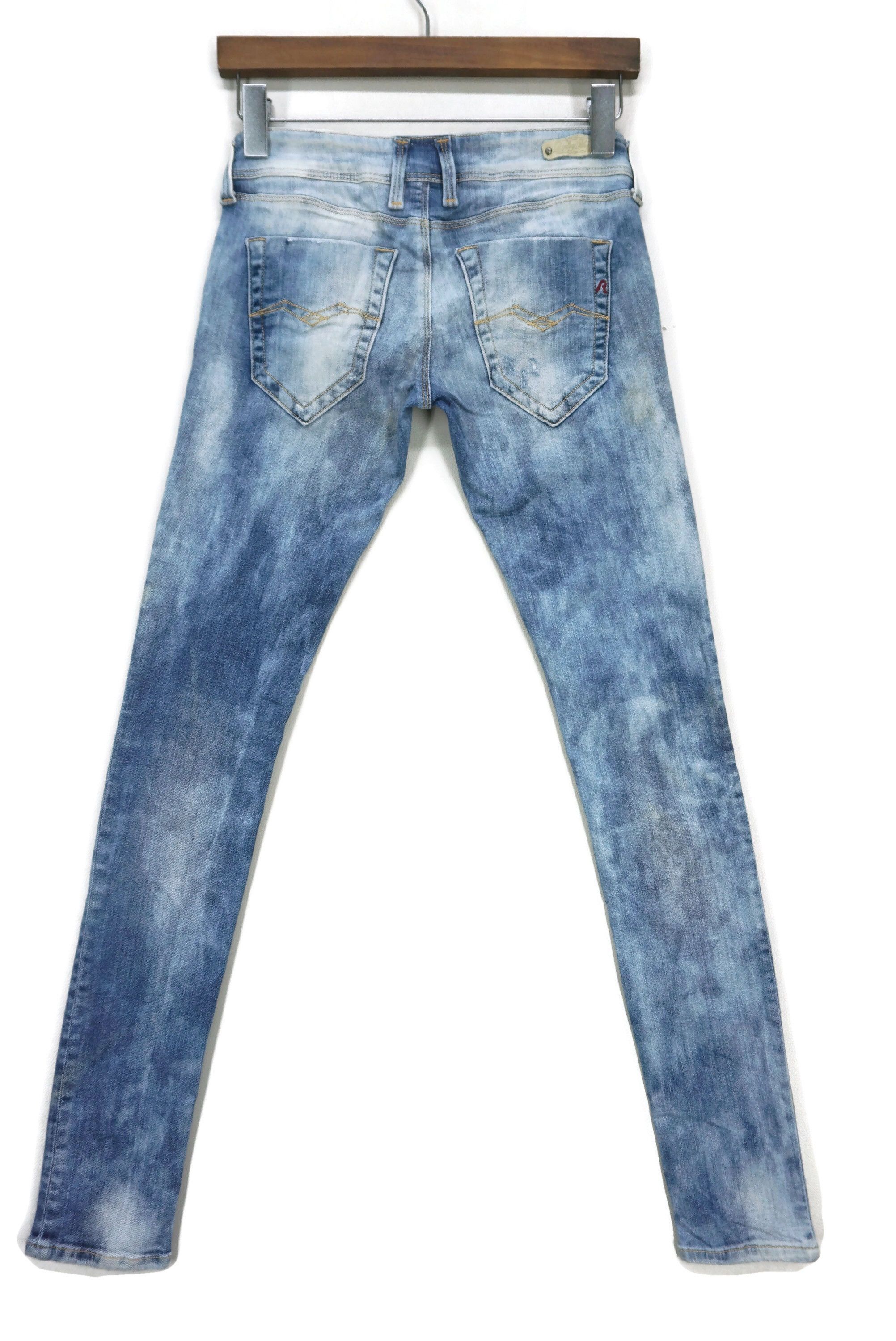 image of Distressed Denim x Replay Skinny Jeans Suzanne Distressed Pants Size 25 in Blue, Women's