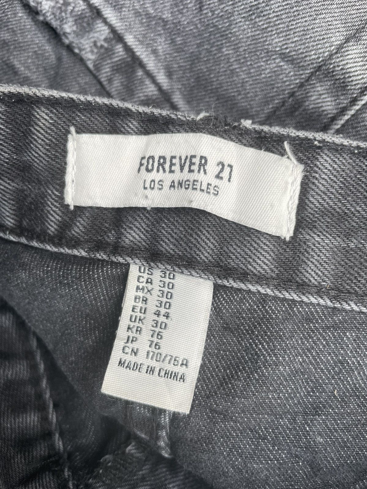 Forever 21 Forever 21 Faded wash Custom Distresed Size US 34 / EU 50 - 11 Thumbnail