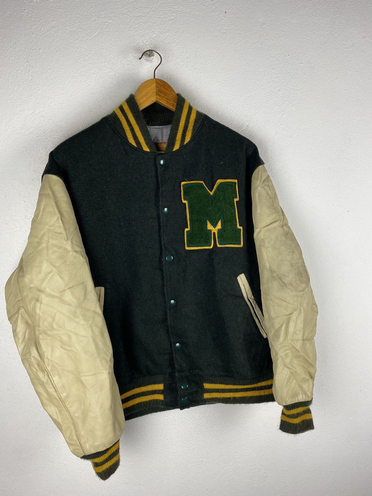 Golden Bear VINTAGE GOLDEN BEAR VARSITY JACKET LEATHER SLEEVE Size US L / EU 52-54 / 3 - 3 Thumbnail