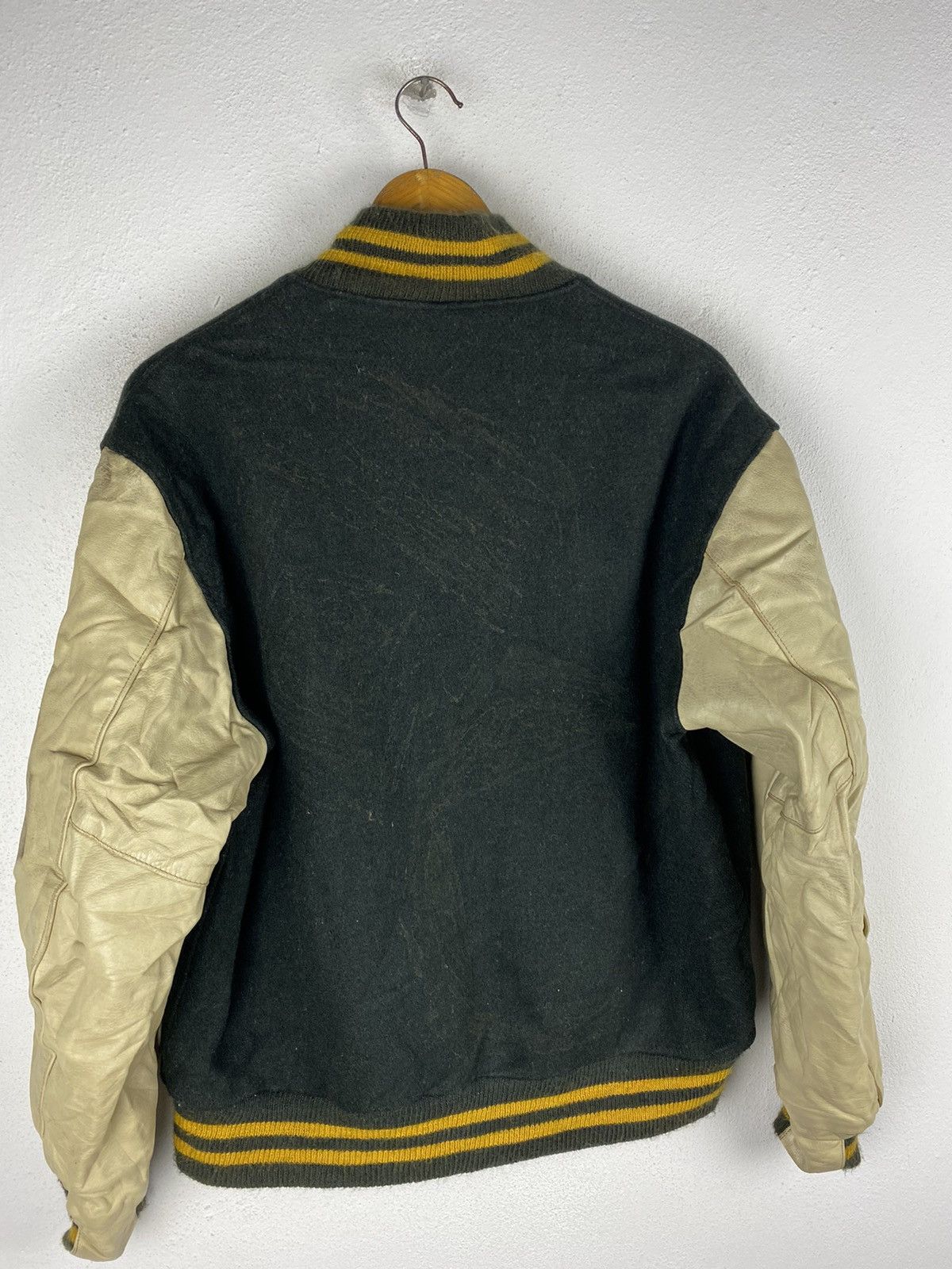 Golden Bear VINTAGE GOLDEN BEAR VARSITY JACKET LEATHER SLEEVE Size US L / EU 52-54 / 3 - 6 Thumbnail