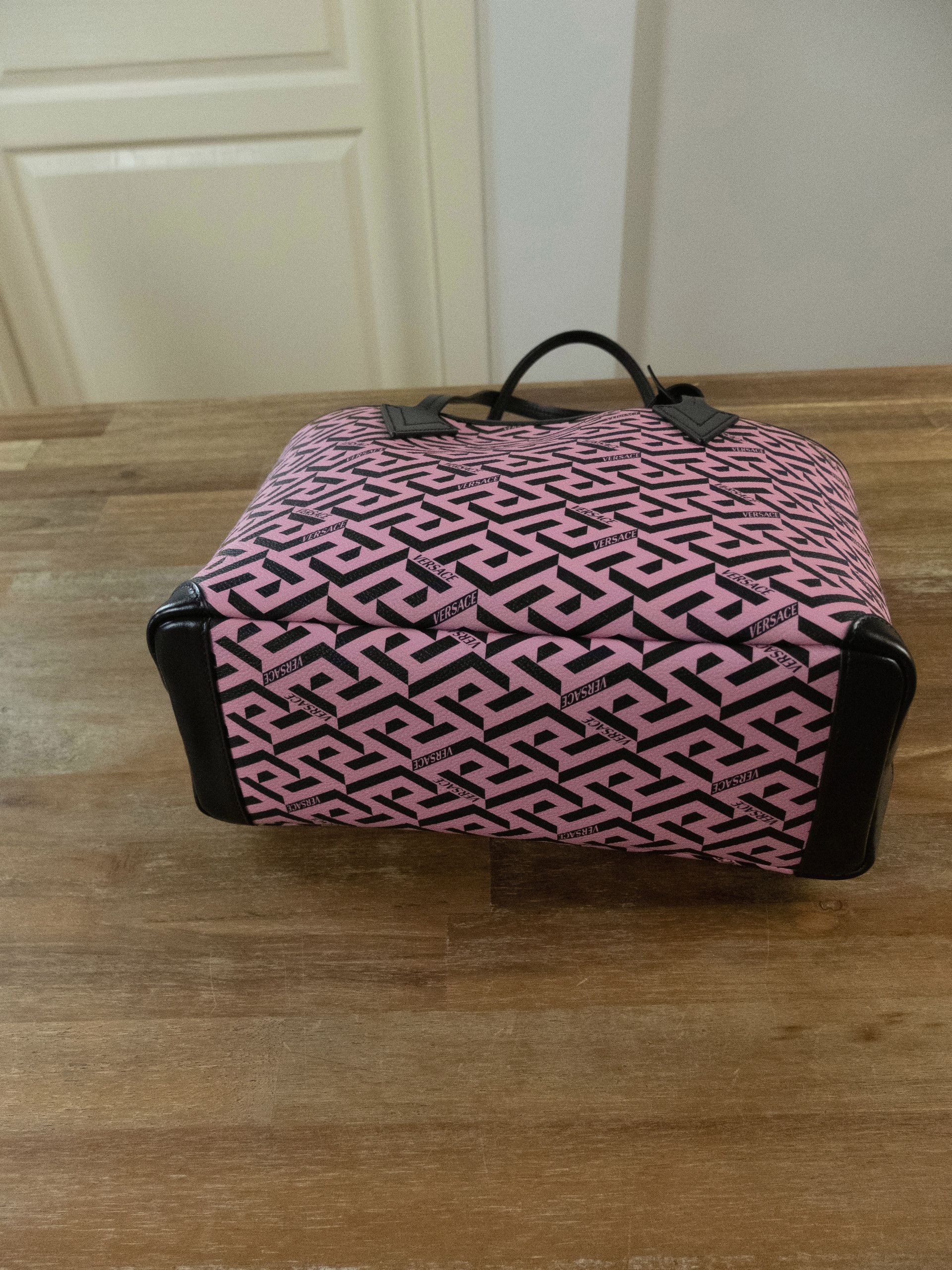 Versace VERSACE La Greca signature logo canvas pink black tote bag Size ONE SIZE - 5 Thumbnail