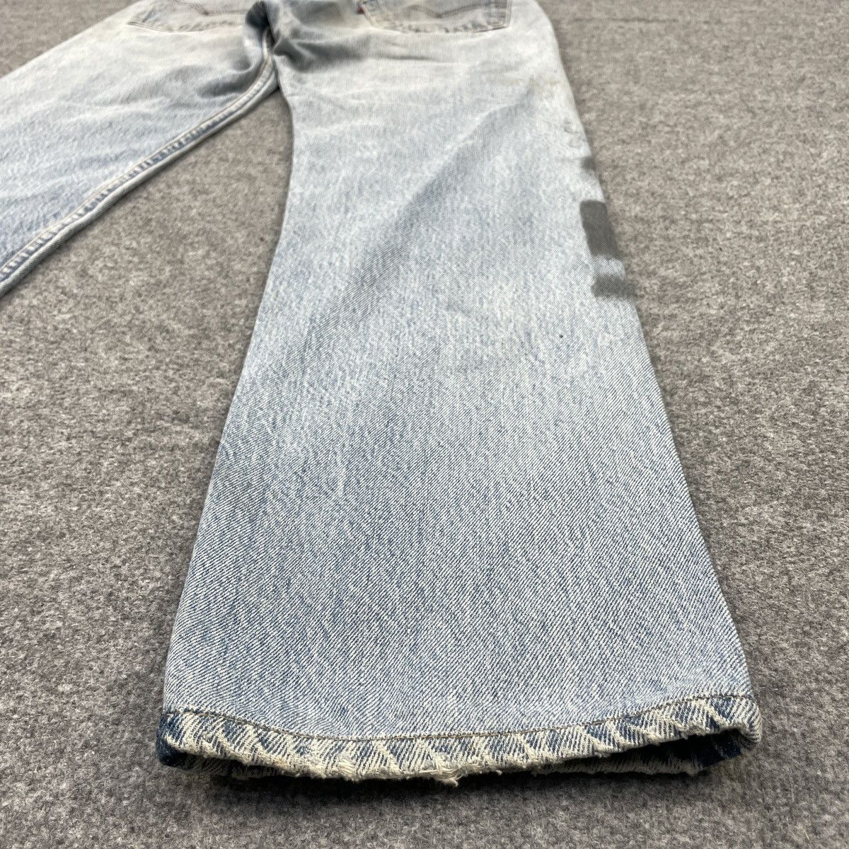 Levi's × Vintage Distressed Vintage Levi's 501 Light Blue Wash -wc172 Size US 31 - 12 Thumbnail