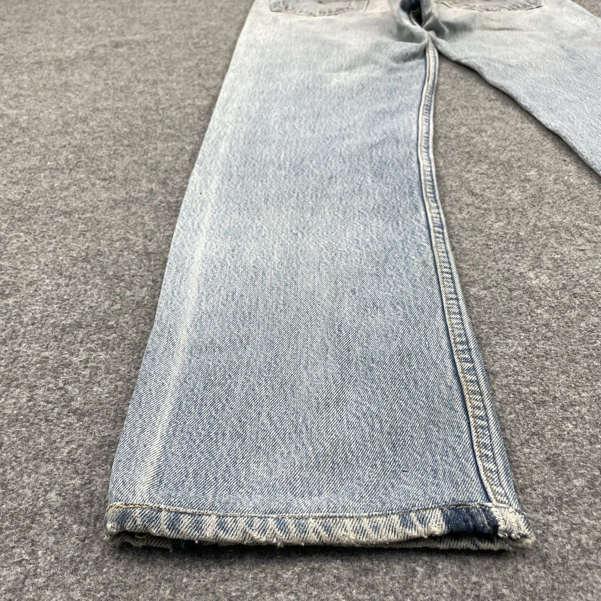 Levi's × Vintage Distressed Vintage Levi's 501 Light Blue Wash -wc172 Size US 31 - 11 Thumbnail