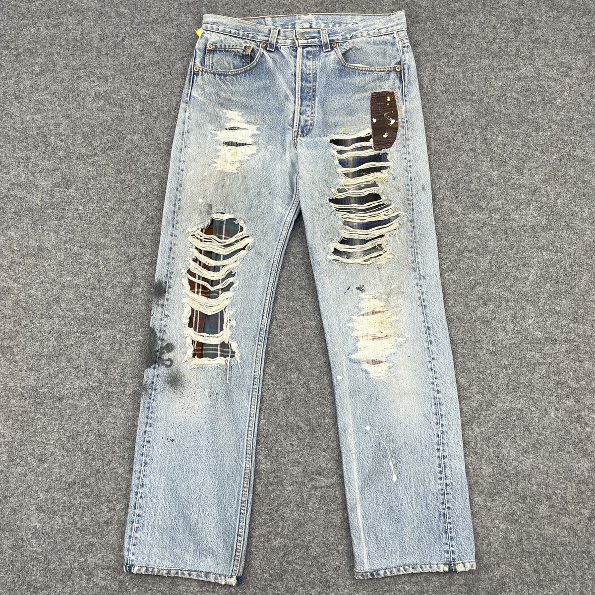 Levi's × Vintage Distressed Vintage Levi's 501 Light Blue Wash -wc172 Size US 31 - 1 Thumbnail