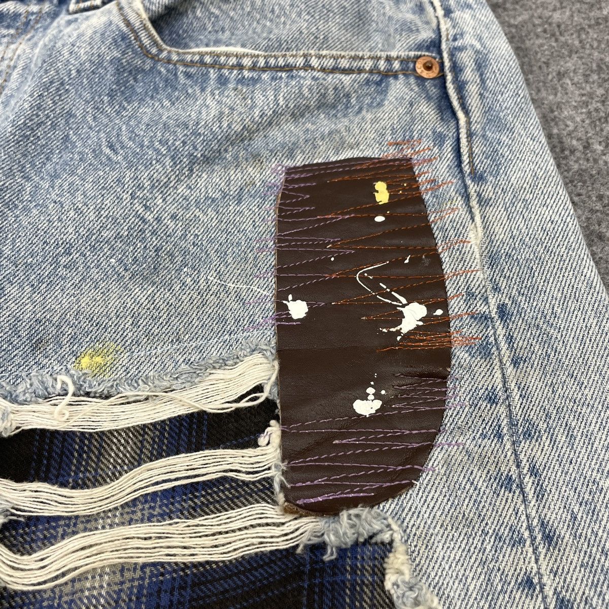 Levi's × Vintage Distressed Vintage Levi's 501 Light Blue Wash -wc172 Size US 31 - 5 Thumbnail