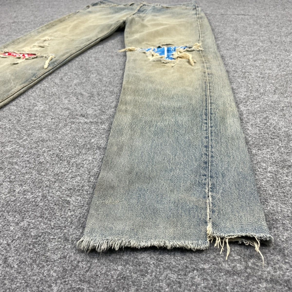 Levi's × Vintage Distressed Levi's 501 Faded Jeans -wc171 Size US 30 / EU 46 - 9 Thumbnail