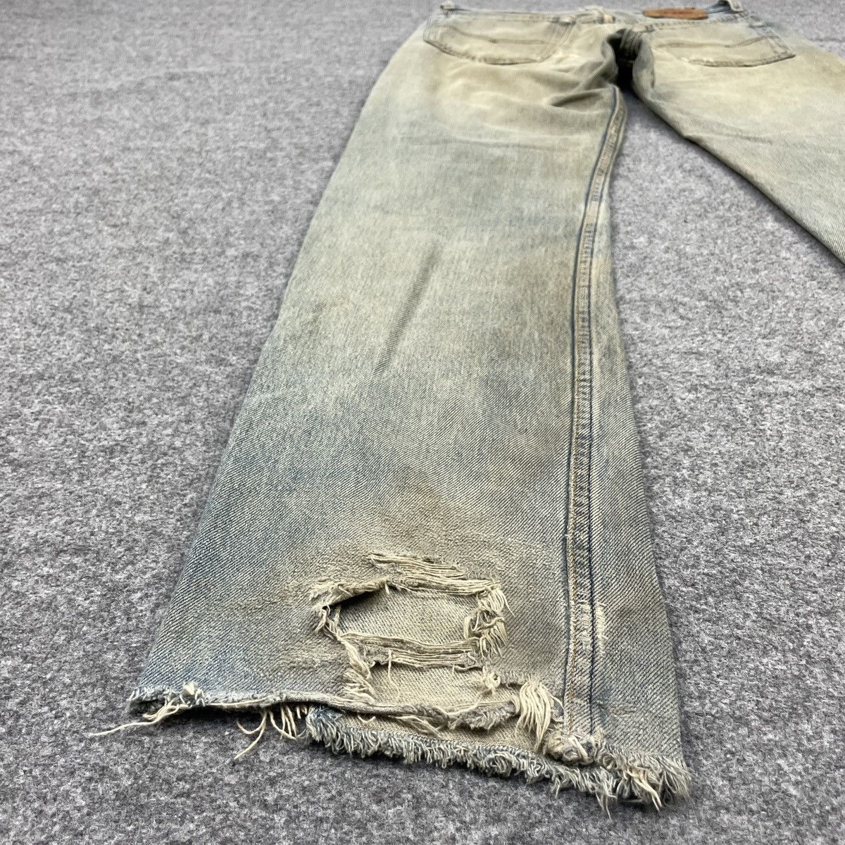 Levi's × Vintage Distressed Levi's 501 Faded Jeans -wc171 Size US 30 / EU 46 - 11 Thumbnail