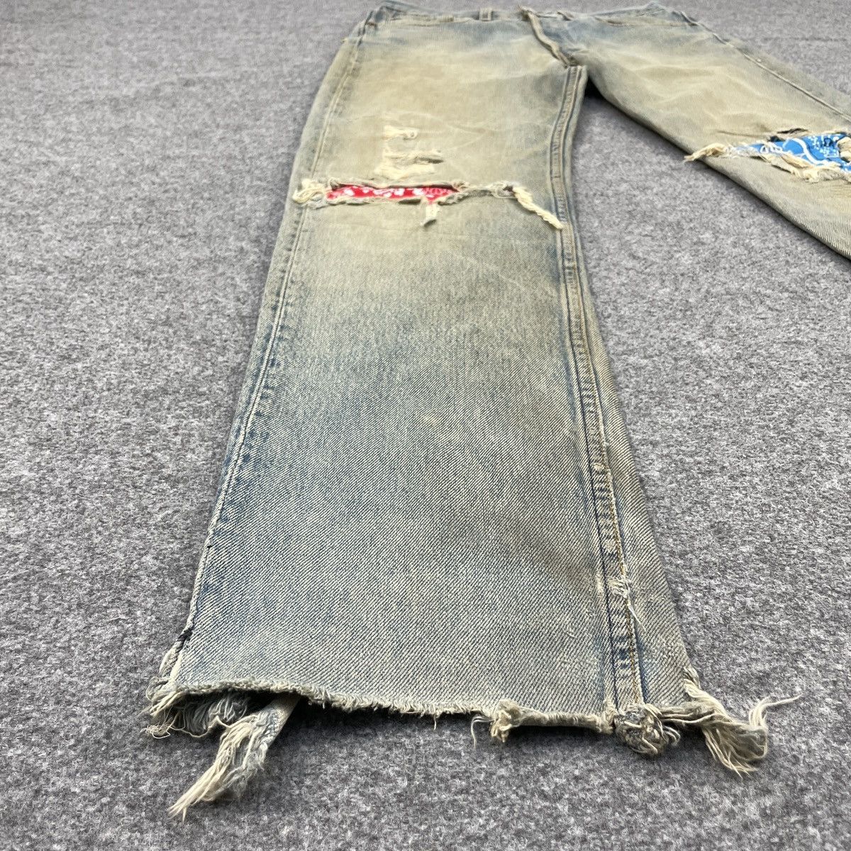 Levi's × Vintage Distressed Levi's 501 Faded Jeans -wc171 Size US 30 / EU 46 - 8 Thumbnail