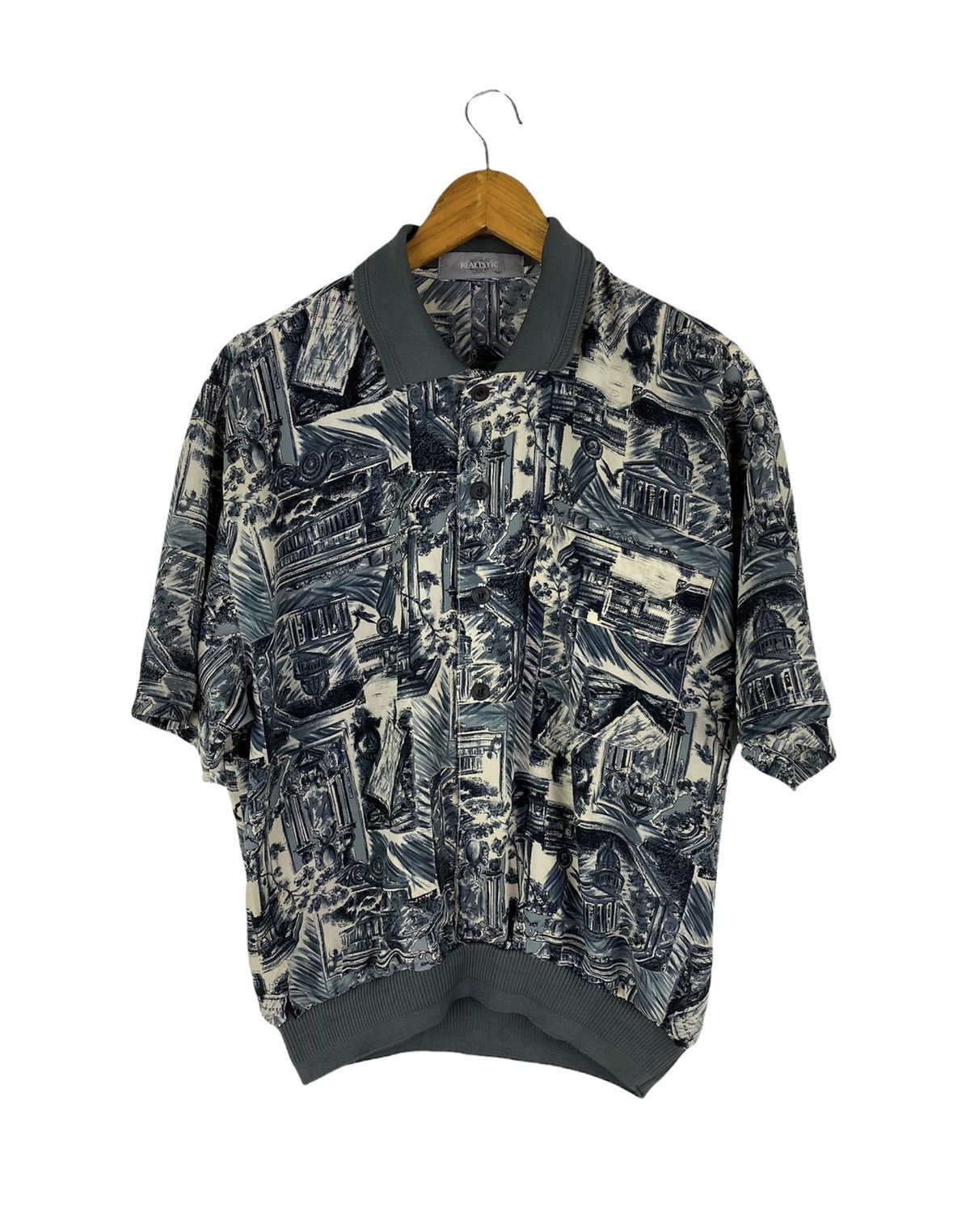 🔥SALE🔥VINTAGE REALISTIC MADE IN JAPAN POLO SHIRTS
