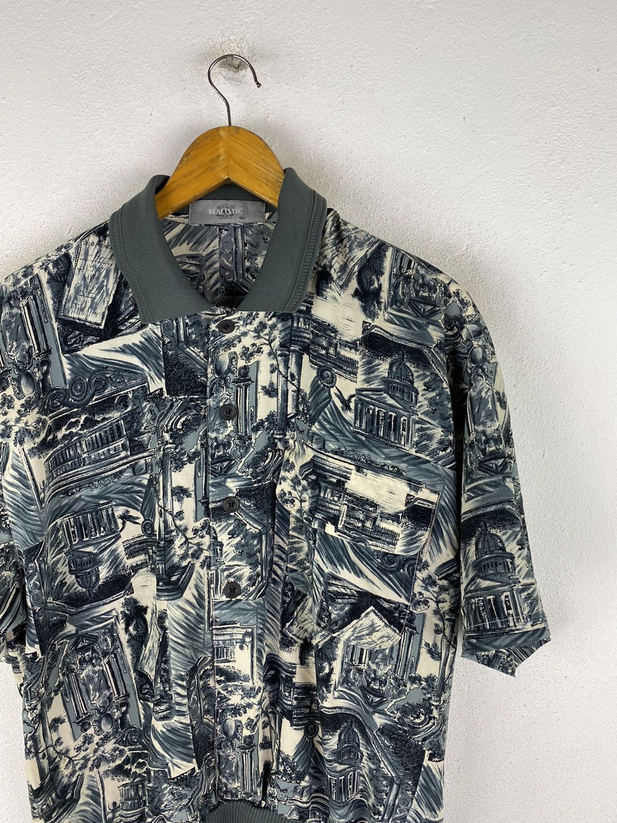 Japanese Brand × Vintage 🔥SALE🔥VINTAGE REALISTIC MADE IN JAPAN POLO SHIRTS Size US L / EU 52-54 / 3 - 5 Thumbnail