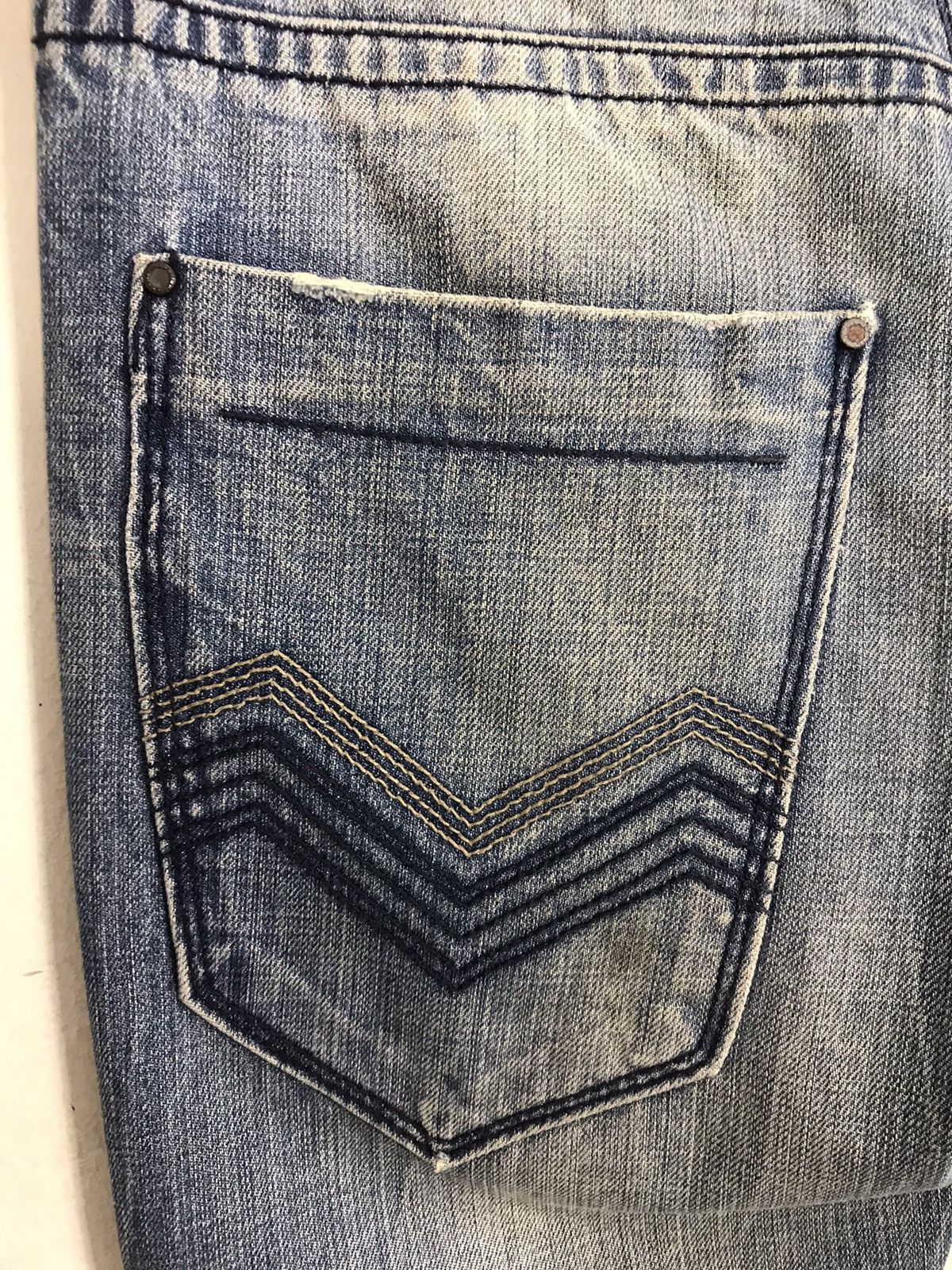 Energie Vintage Energie Distressed Denim Jeans Size US 31 - 12 Thumbnail