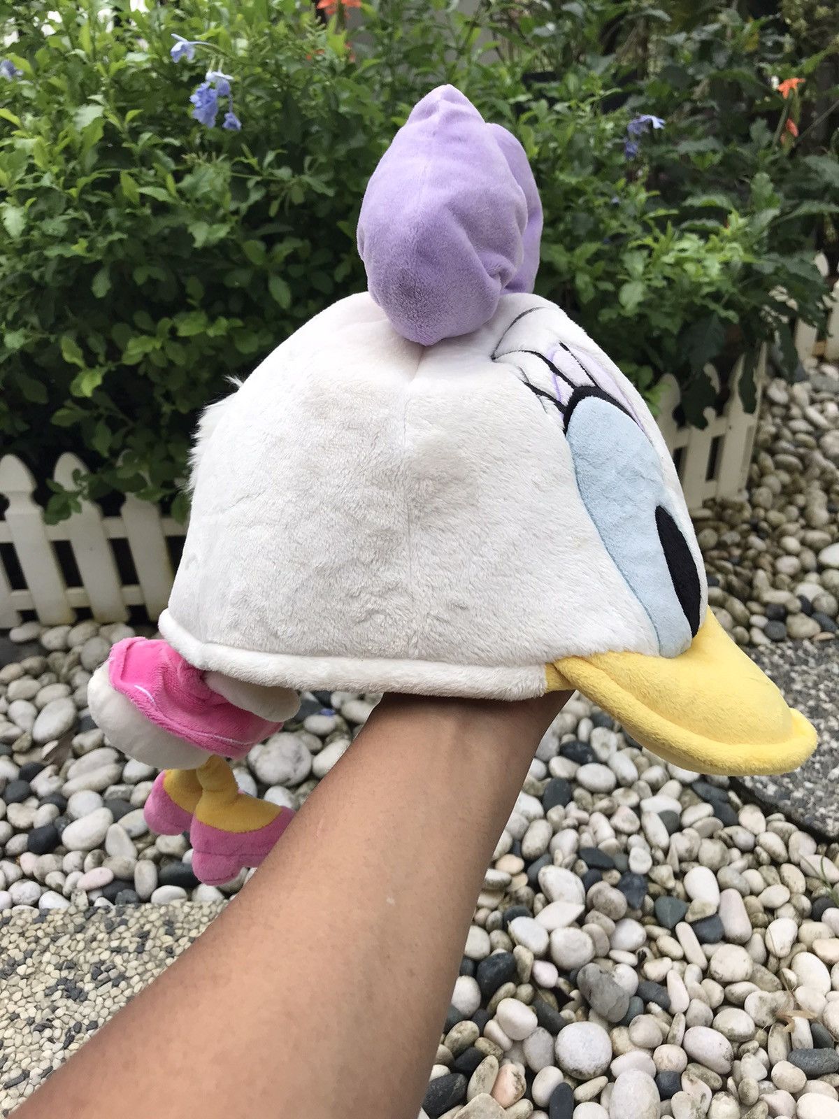 Disney × Japanese Brand AUTHENTIC DAISY WITH PLUSH BODY CAP HAT Size ONE SIZE - 4 Thumbnail