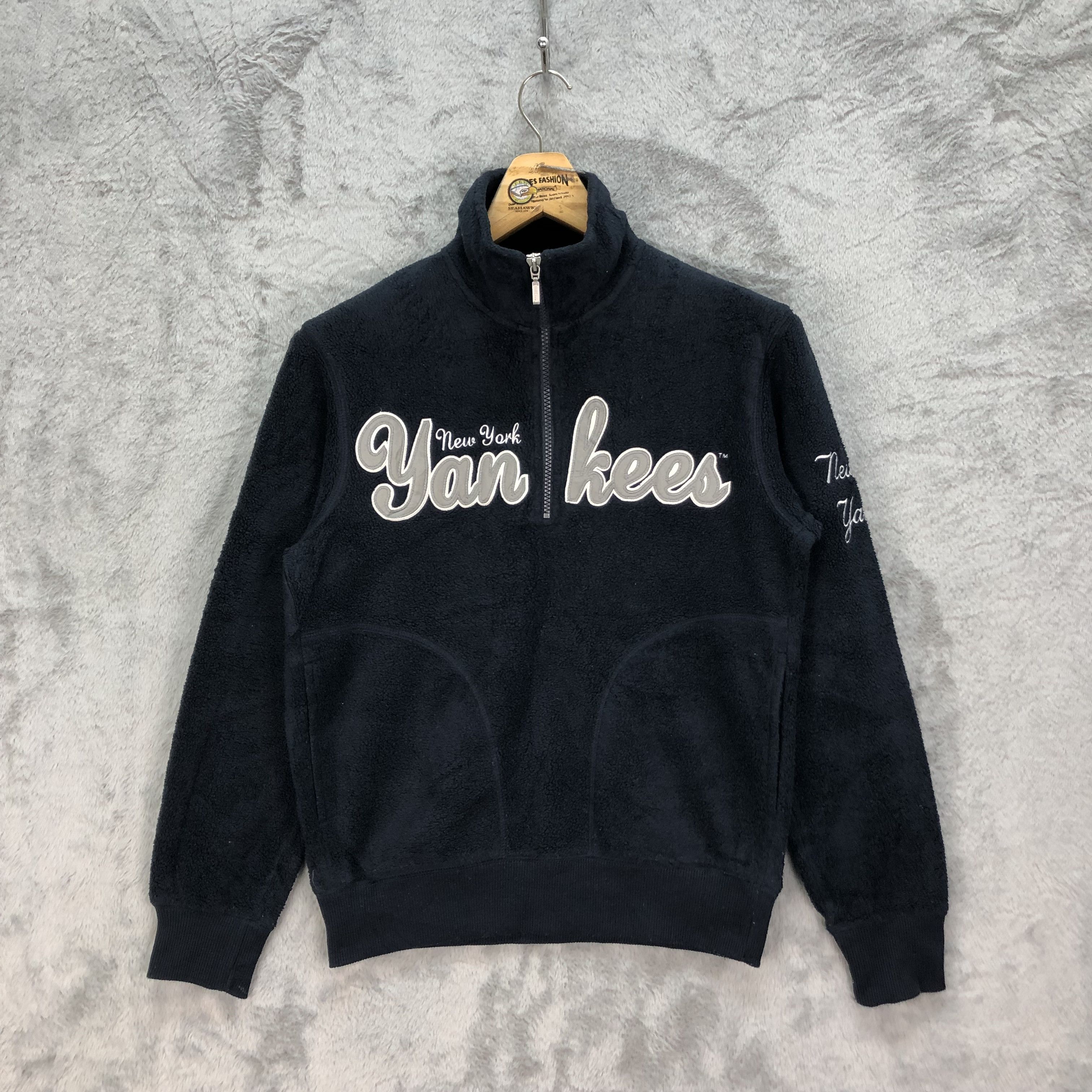 Uniqlo New York Yankees Big Logo Fleece Sherpa Sweatshirt #5274-182 Size US S / EU 44-46 / 1 - 1 Thumbnail