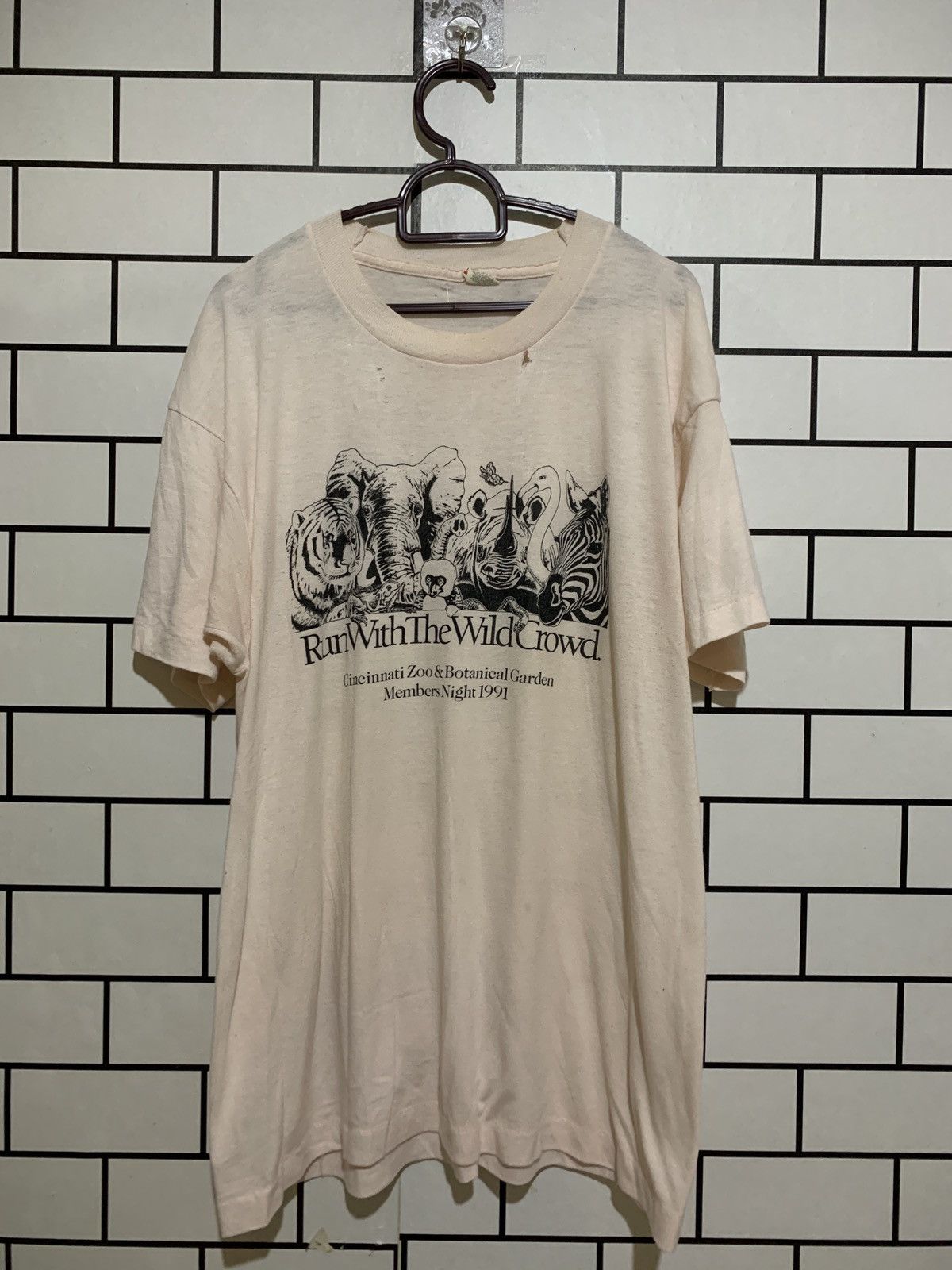 Vintage Run with the wild crowd vd16 Size US L / EU 52-54 / 3 - 1 Thumbnail