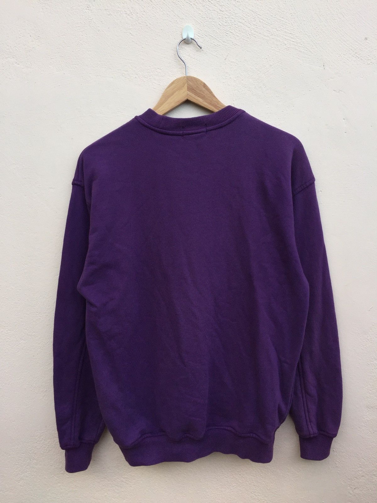 Valentino Vintage Valentino Embroidered Sweatshirt Size Large Size US L / EU 52-54 / 3 - 2 Thumbnail