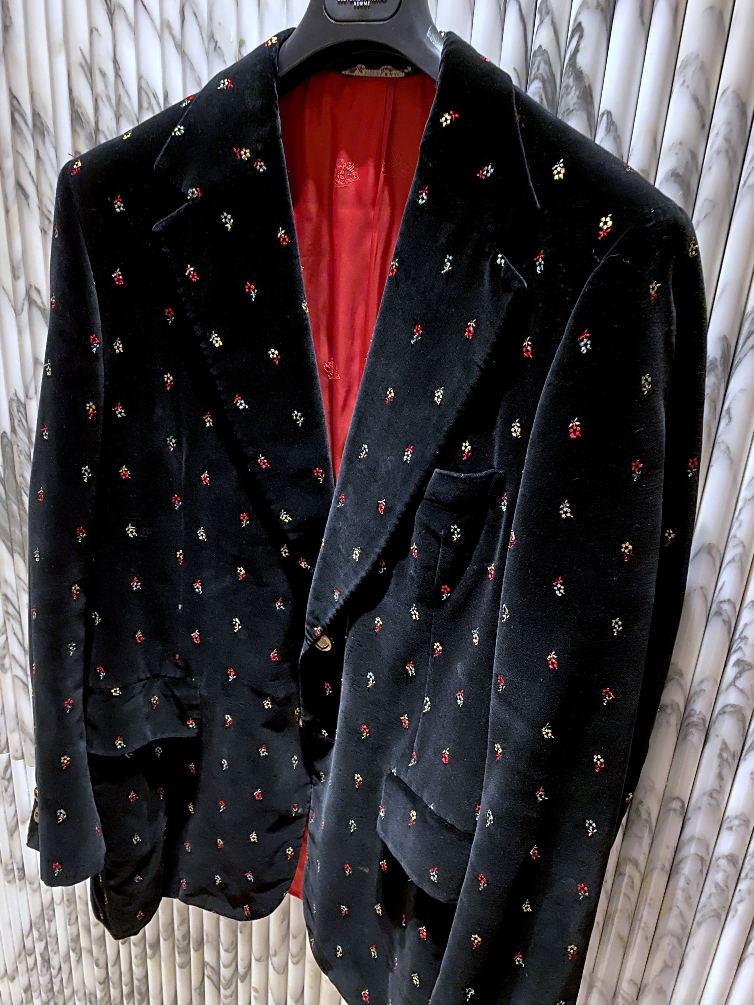 Vintage FLORAL EMBROIDERED BLACK VELVET TUXEDO JACKET Size 50R - 3 Thumbnail