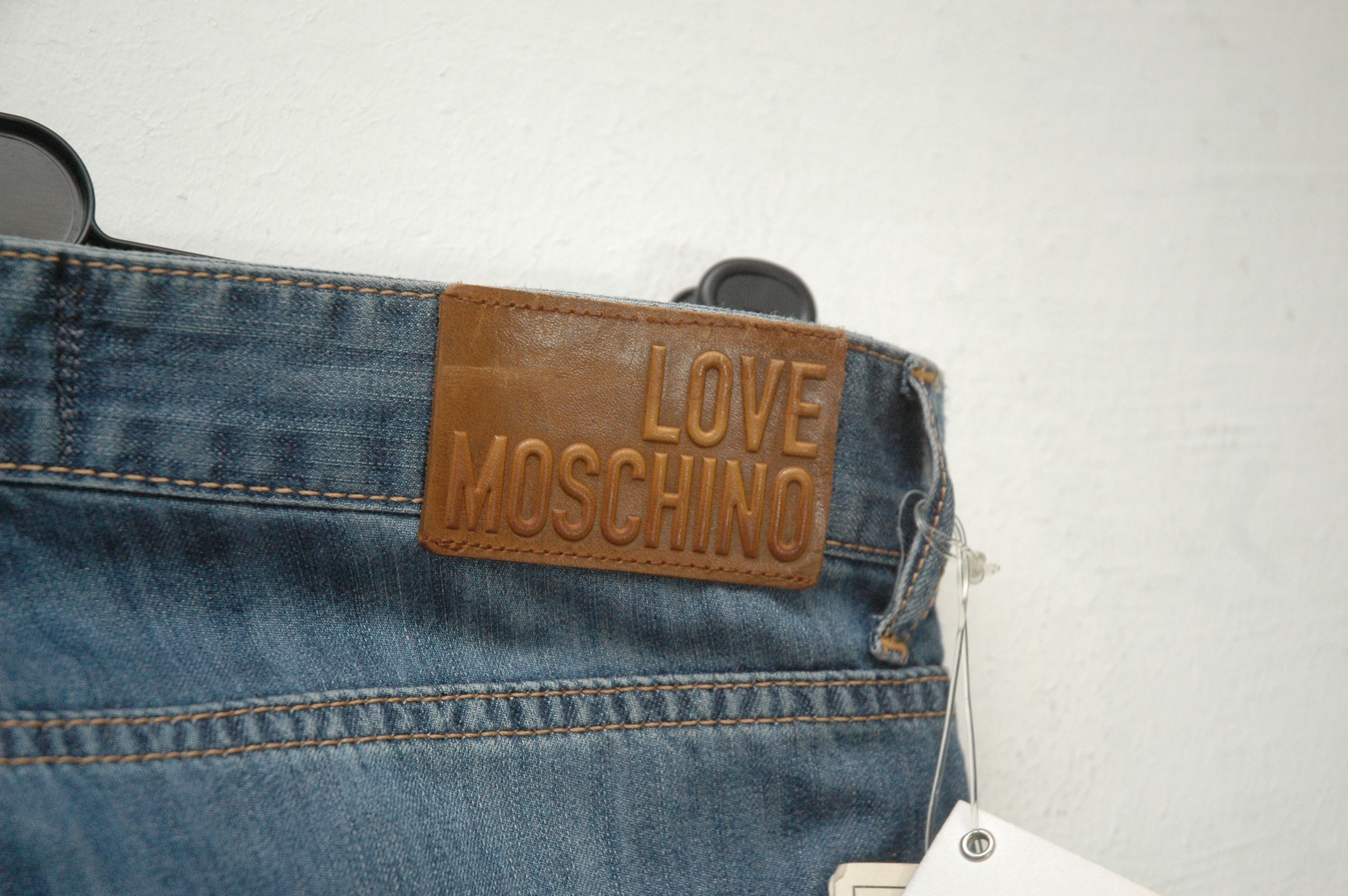 Moschino NWT Moschino Love Vintage Jeans Denim Size US 30 / EU 46 - 10 Thumbnail