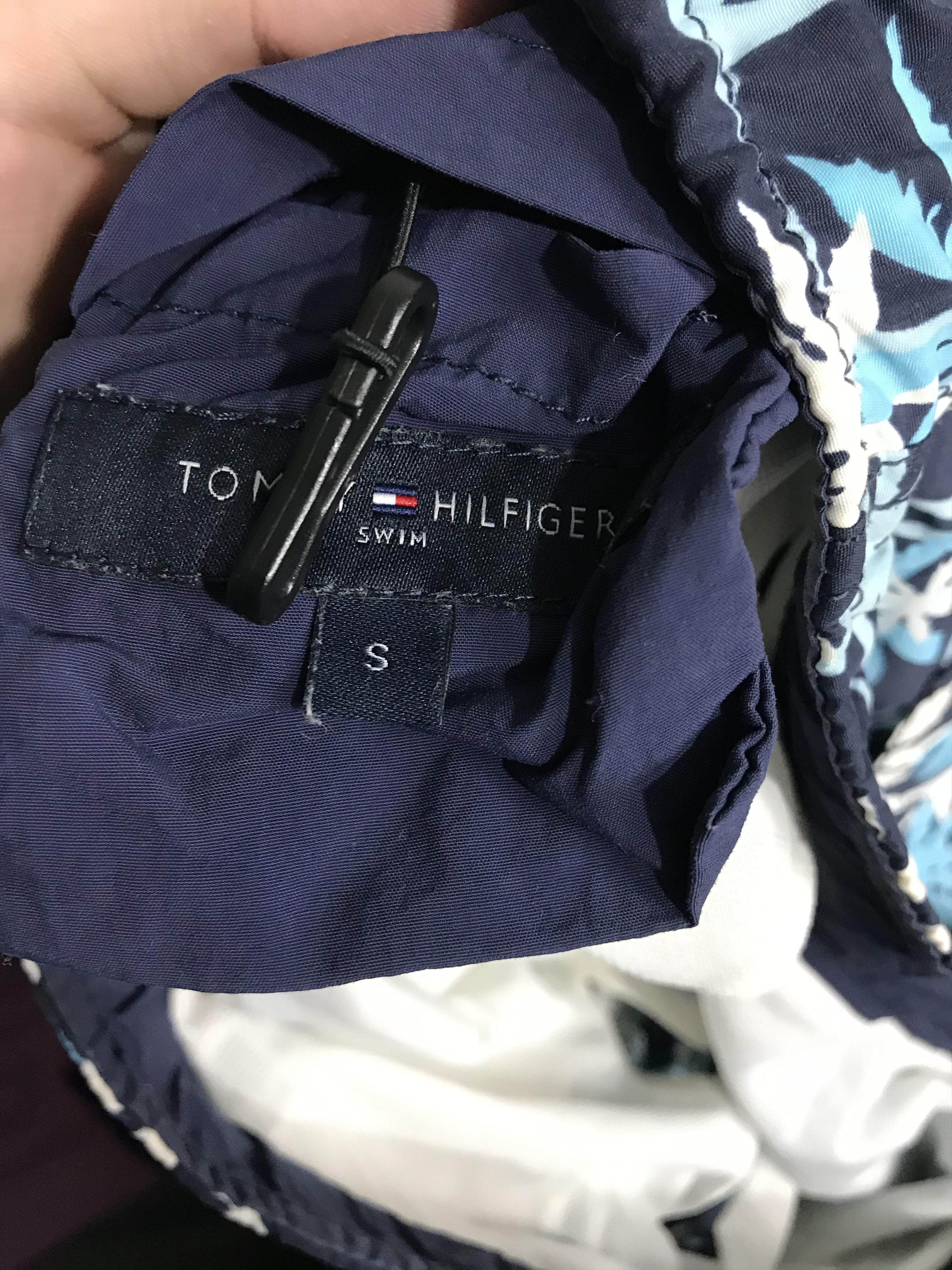 Tommy Hilfiger × Vintage Tommy Hilfiger Mens Full Printed Nylon Shorts Size US 30 / EU 46 - 5 Thumbnail