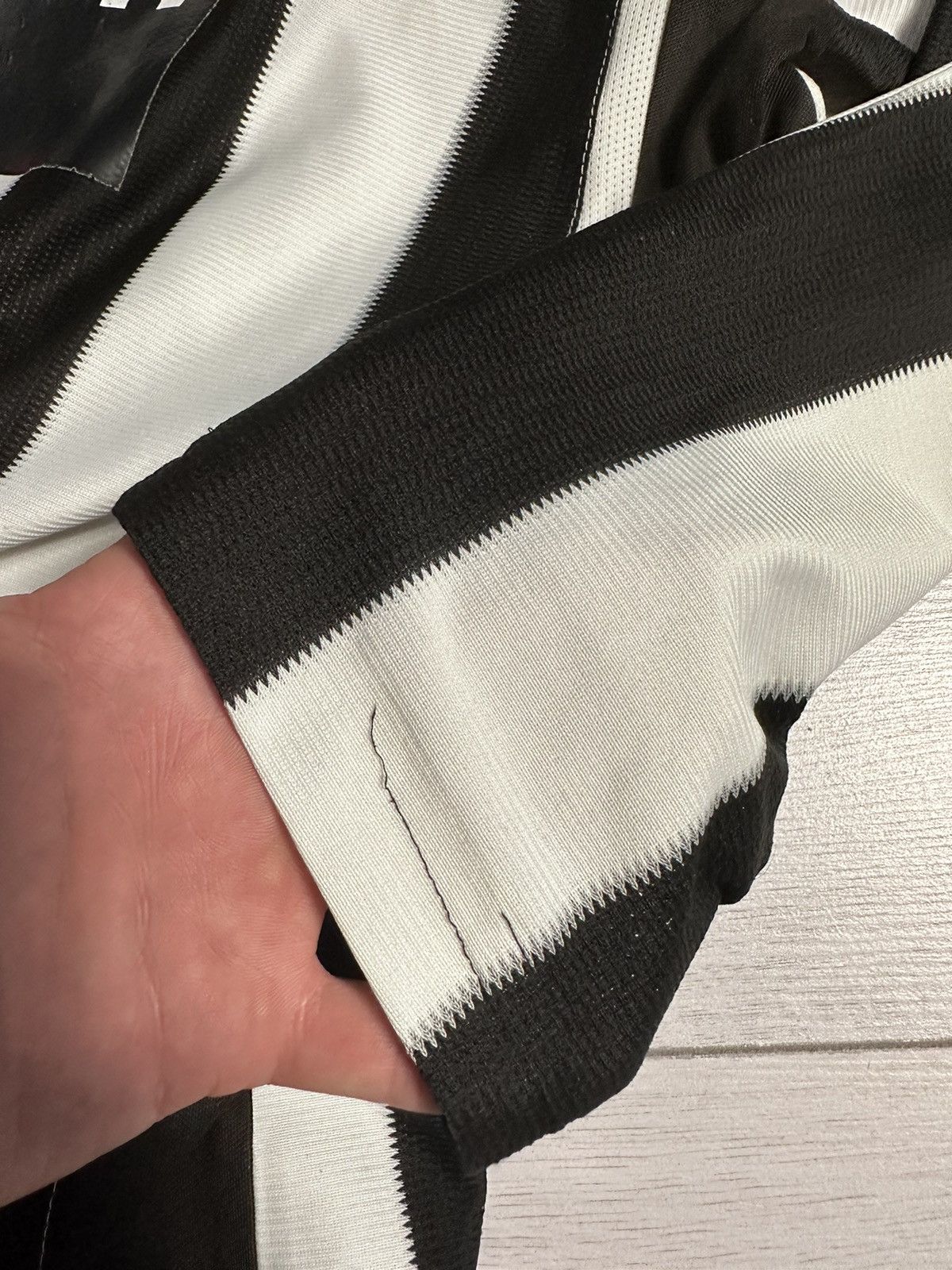 Puma × Vintage Vintage Puma New Castle soccer jersey long sleeve size XL Size US XL / EU 56 / 4 - 7 Thumbnail
