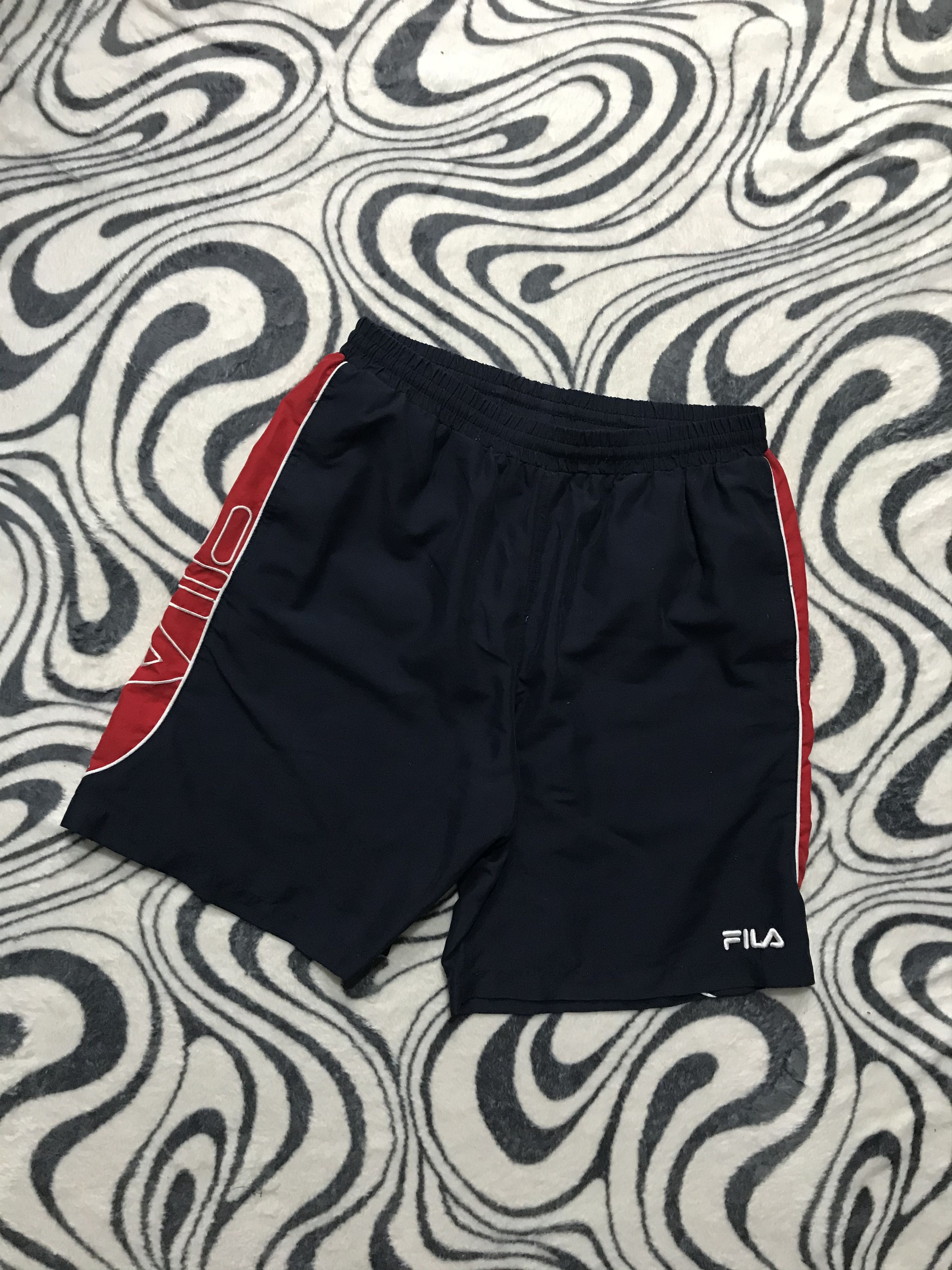 Fila × Vintage Vintage Fila Mens Nylon Shorts Size US 34 / EU 50 - 1 Thumbnail