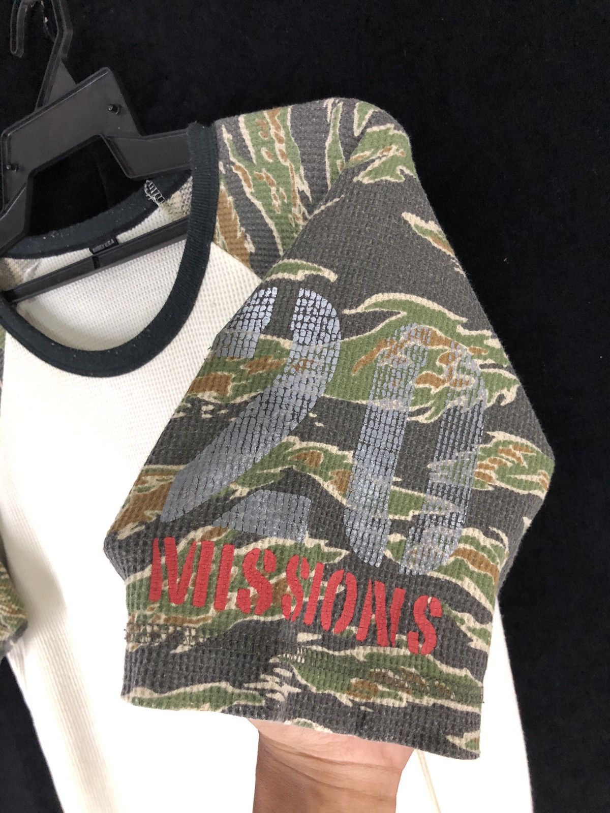 Avirex × Vintage Rare Vintage Avirex Skytrain Tiger Camo Sleeve Shirt Size US XL / EU 56 / 4 - 7 Thumbnail