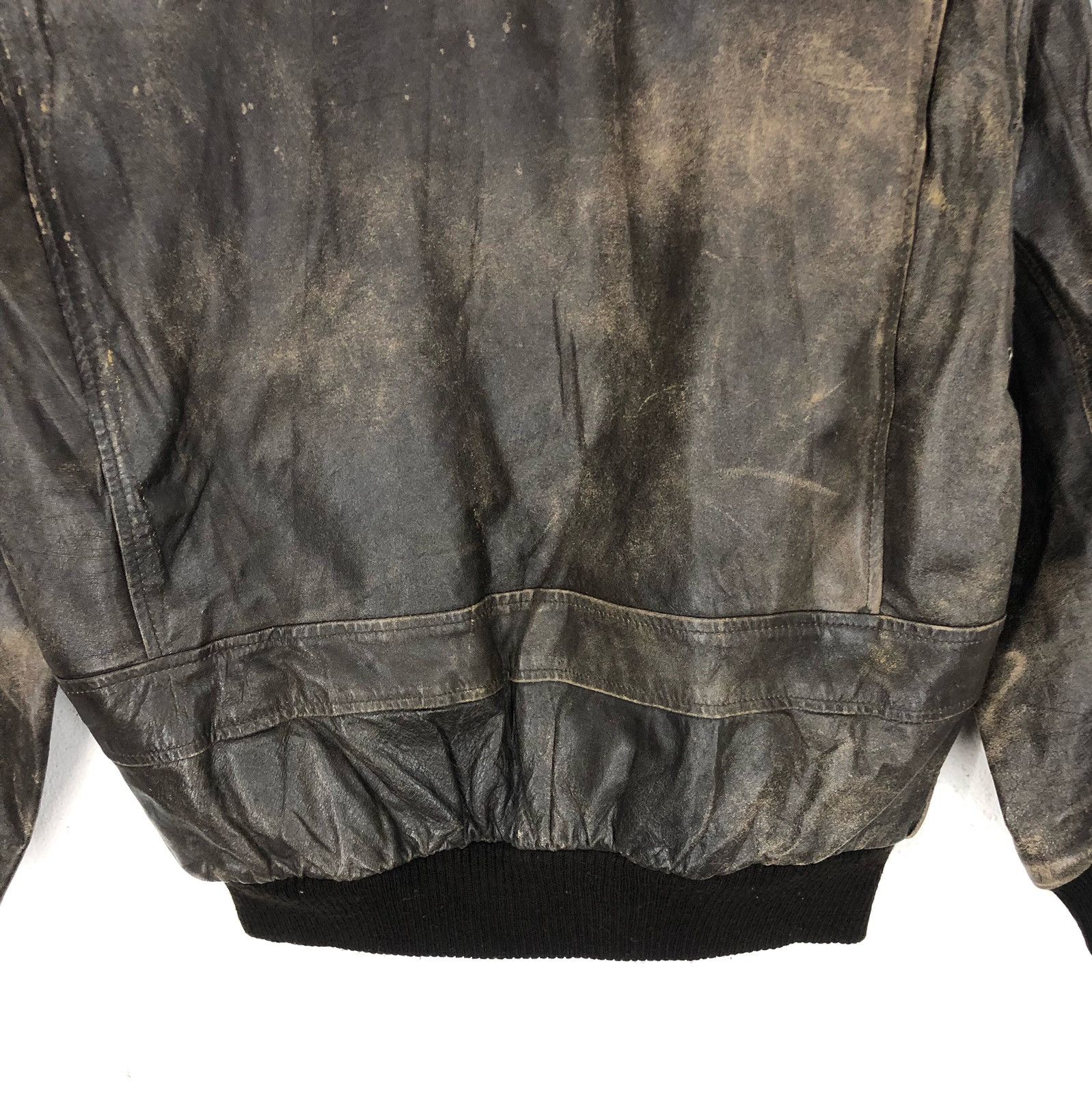 Genuine Leather Vintage Le Tigre Envers Leather Bomber Jacket – Sherpa Lined Size US M / EU 48-50 / 2 - 6 Thumbnail