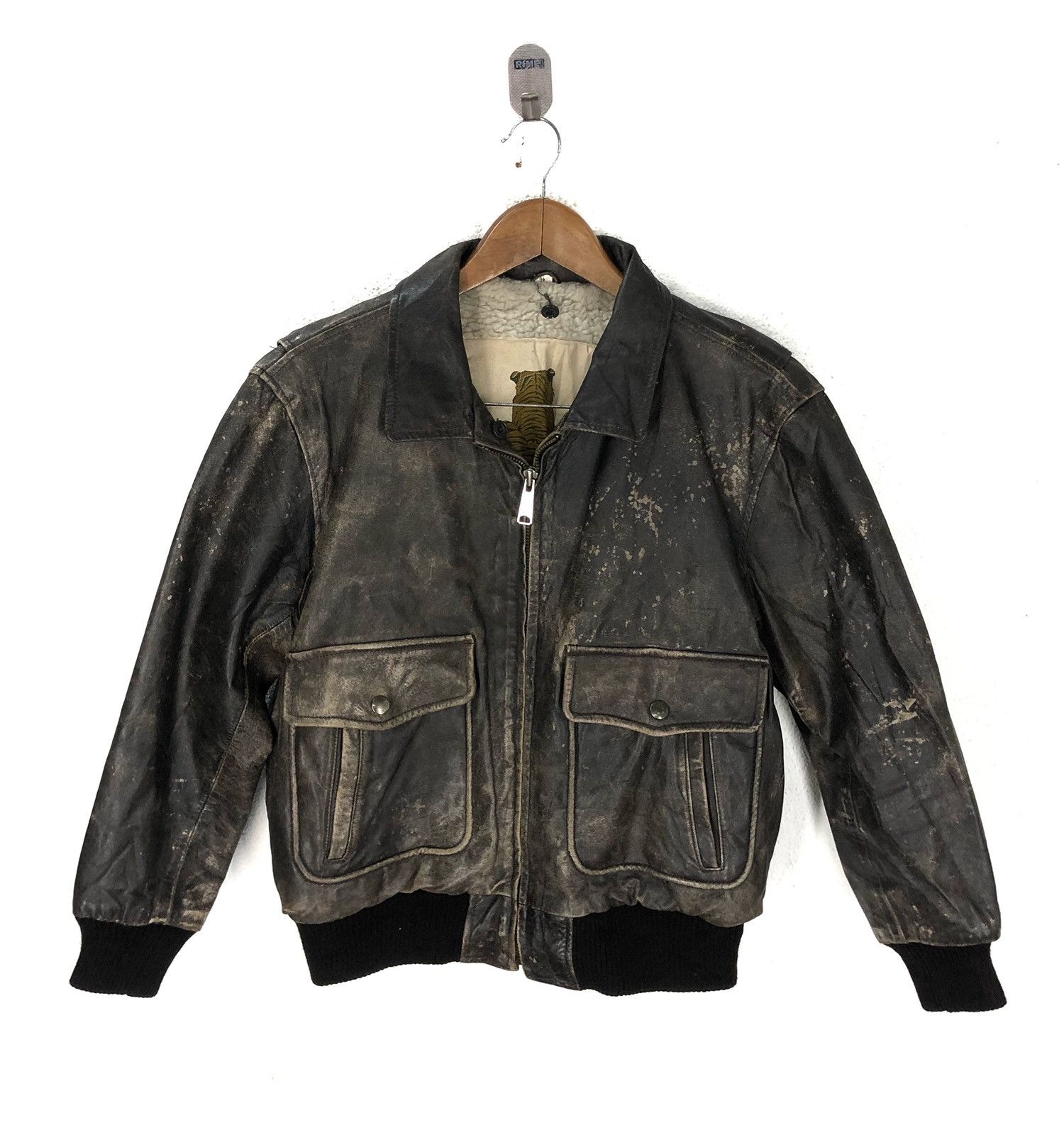 Genuine Leather Vintage Le Tigre Envers Leather Bomber Jacket – Sherpa Lined Size US M / EU 48-50 / 2 - 1 Thumbnail