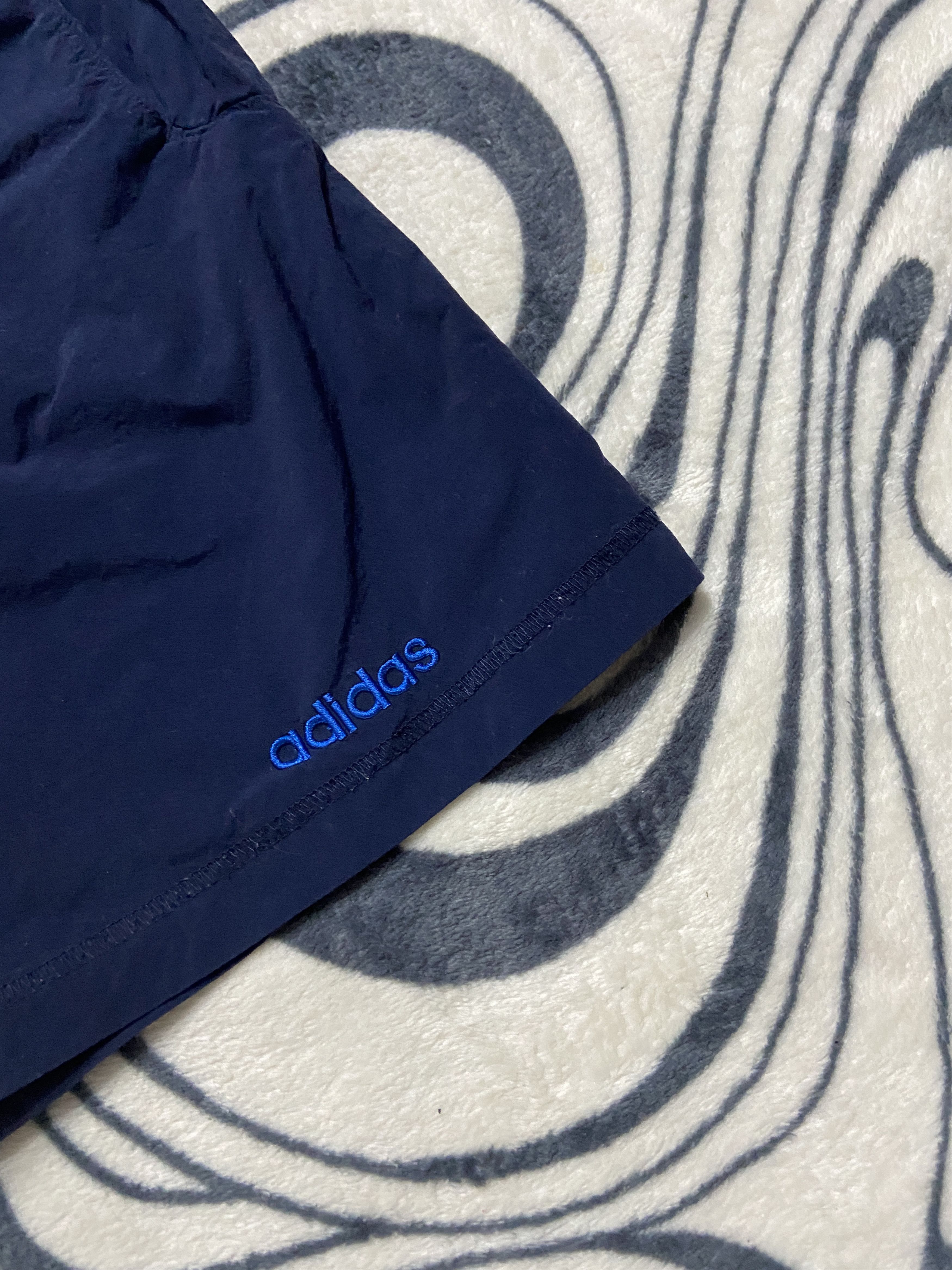 Adidas Vintage Adidas Mens Nylon Shorts Y2K Size US 32 / EU 48 - 2 Thumbnail