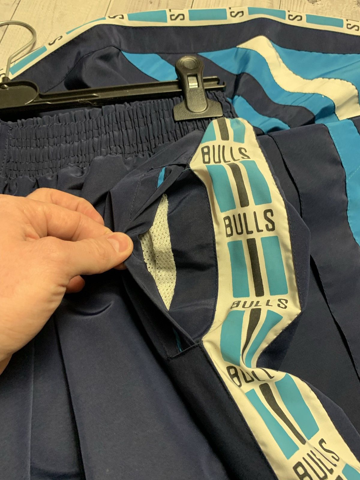 NBA × Vintage Vintage NBA Chicago Bulls track suit size L rare Size US L / EU 52-54 / 3 - 10 Thumbnail