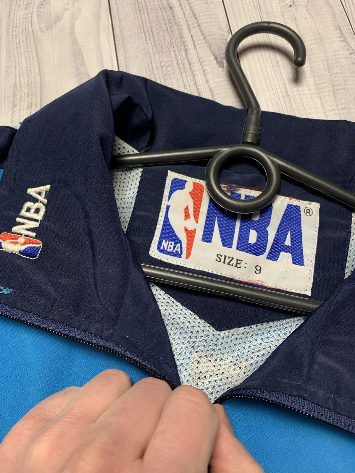 NBA × Vintage Vintage NBA Chicago Bulls track suit size L rare Size US L / EU 52-54 / 3 - 5 Thumbnail