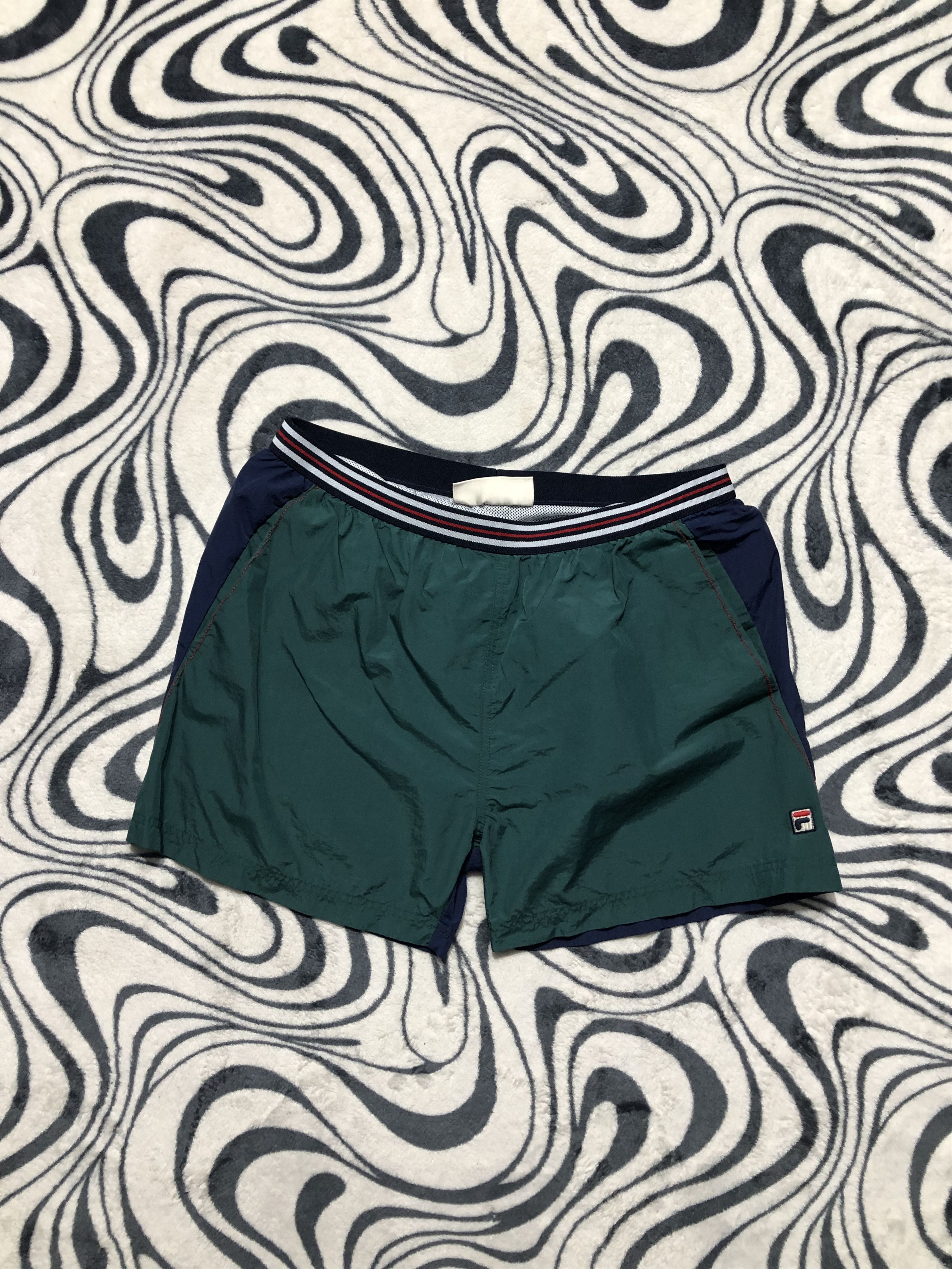Fila × Vintage Fila Vintage Mens Nylon Shorts Size US 34 / EU 50 - 1 Thumbnail