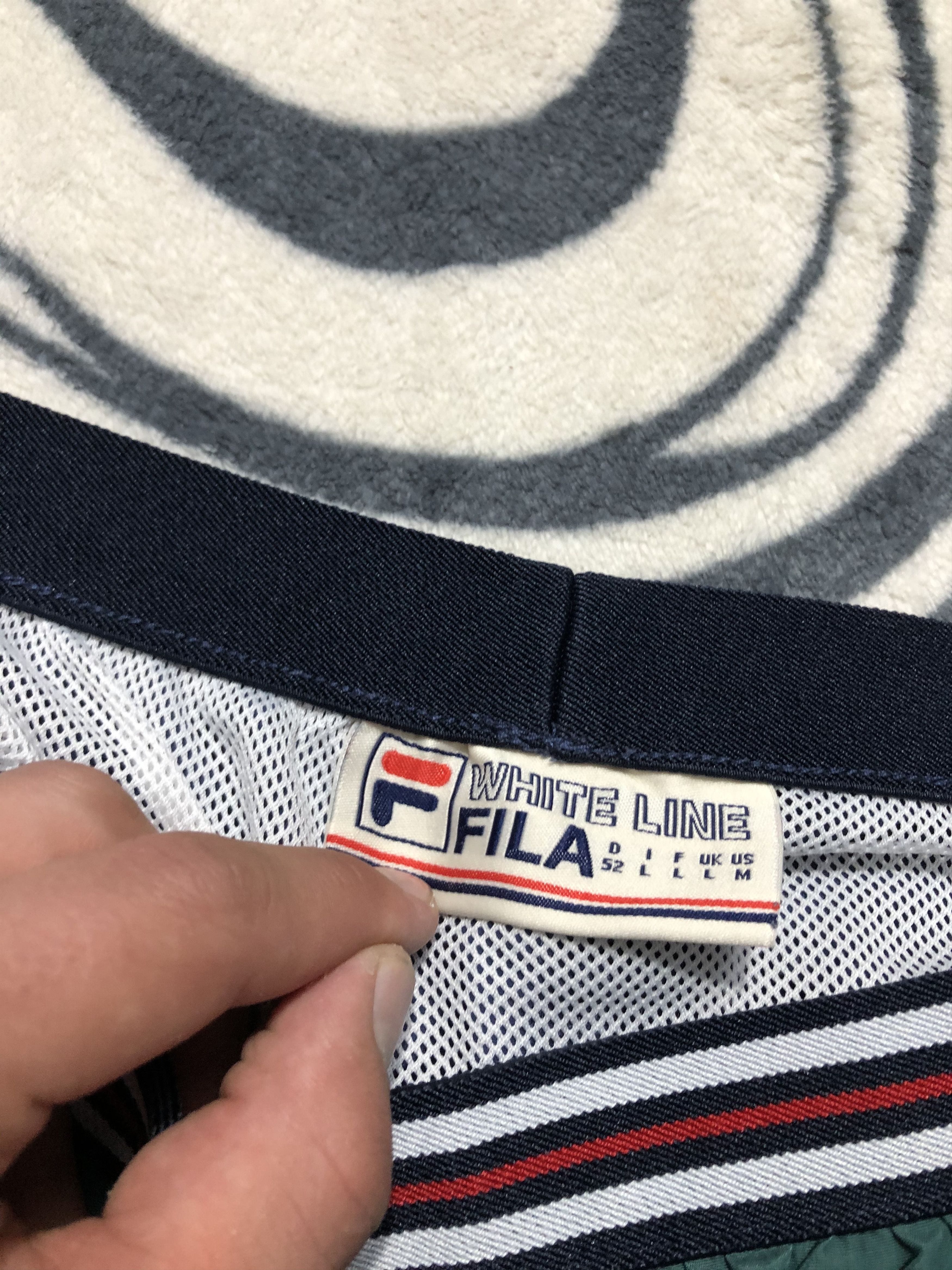 Fila × Vintage Fila Vintage Mens Nylon Shorts Size US 34 / EU 50 - 4 Thumbnail
