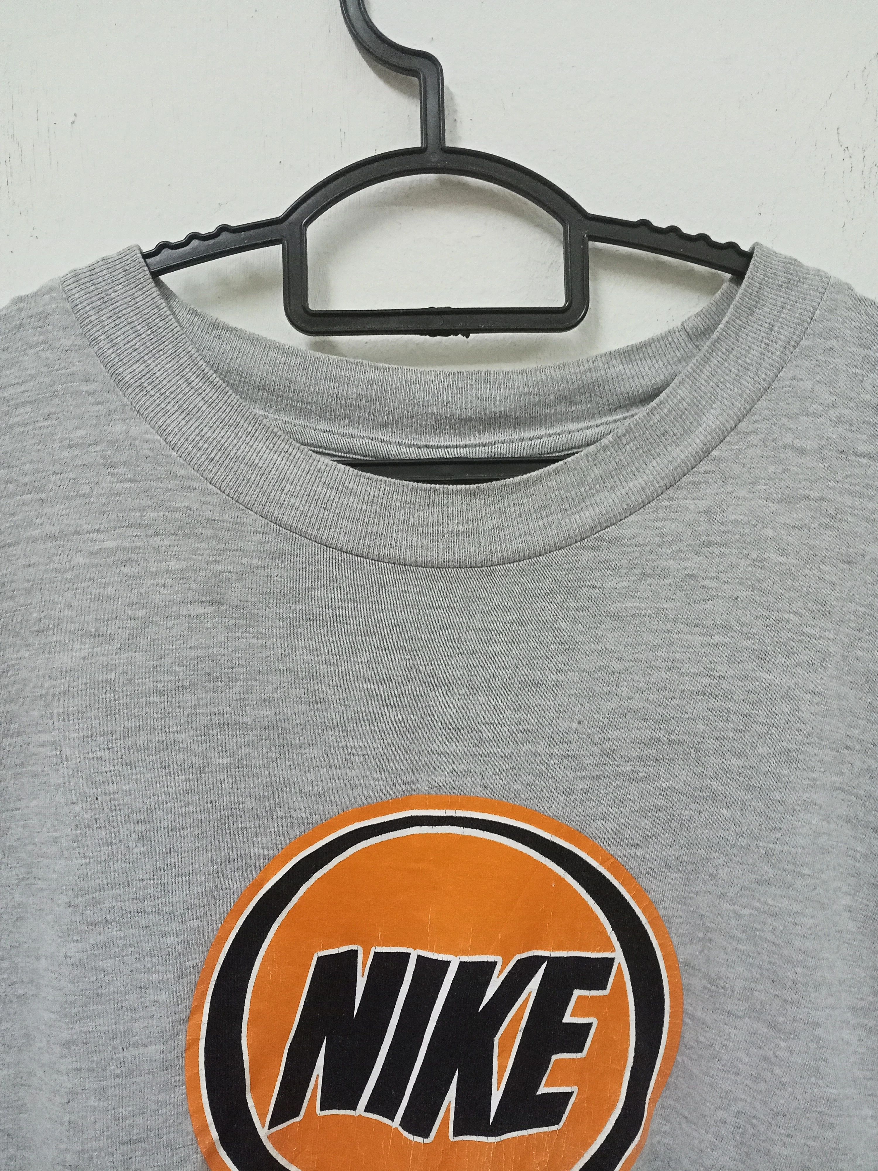 Nike Vintage Nike Swoosh T- shirt Size US M / EU 48-50 / 2 - 3 Thumbnail