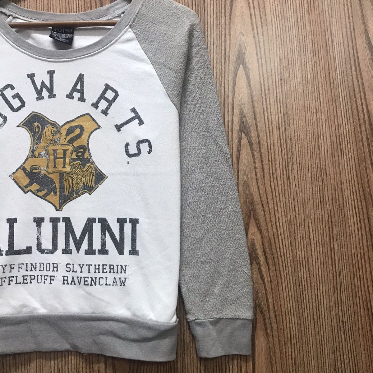 Japanese Brand × Vintage Vintage Harry Potter Sweatshirt Big Logo Hogwarts Alumni Size US S / EU 44-46 / 1 - 5 Thumbnail