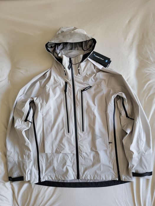 And Wander And Wander PERTEX SHIELD Rain Jacket Light Gray Medium