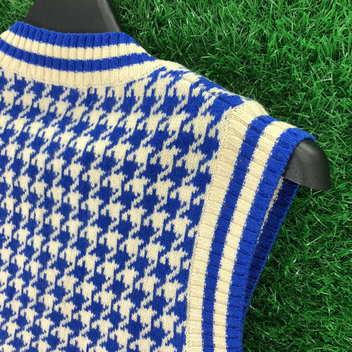 Aran Isles Knitwear Vintage 80's Knit Blue Houndstooth Vest by Madame Hanai Size US XXS / EU 40 - 5 Thumbnail