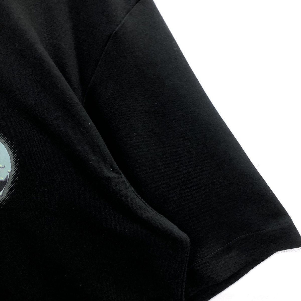 GU × Undercover Undercover X GU Freedom Apple Disney Tshirt Size US M / EU 48-50 / 2 - 6 Thumbnail