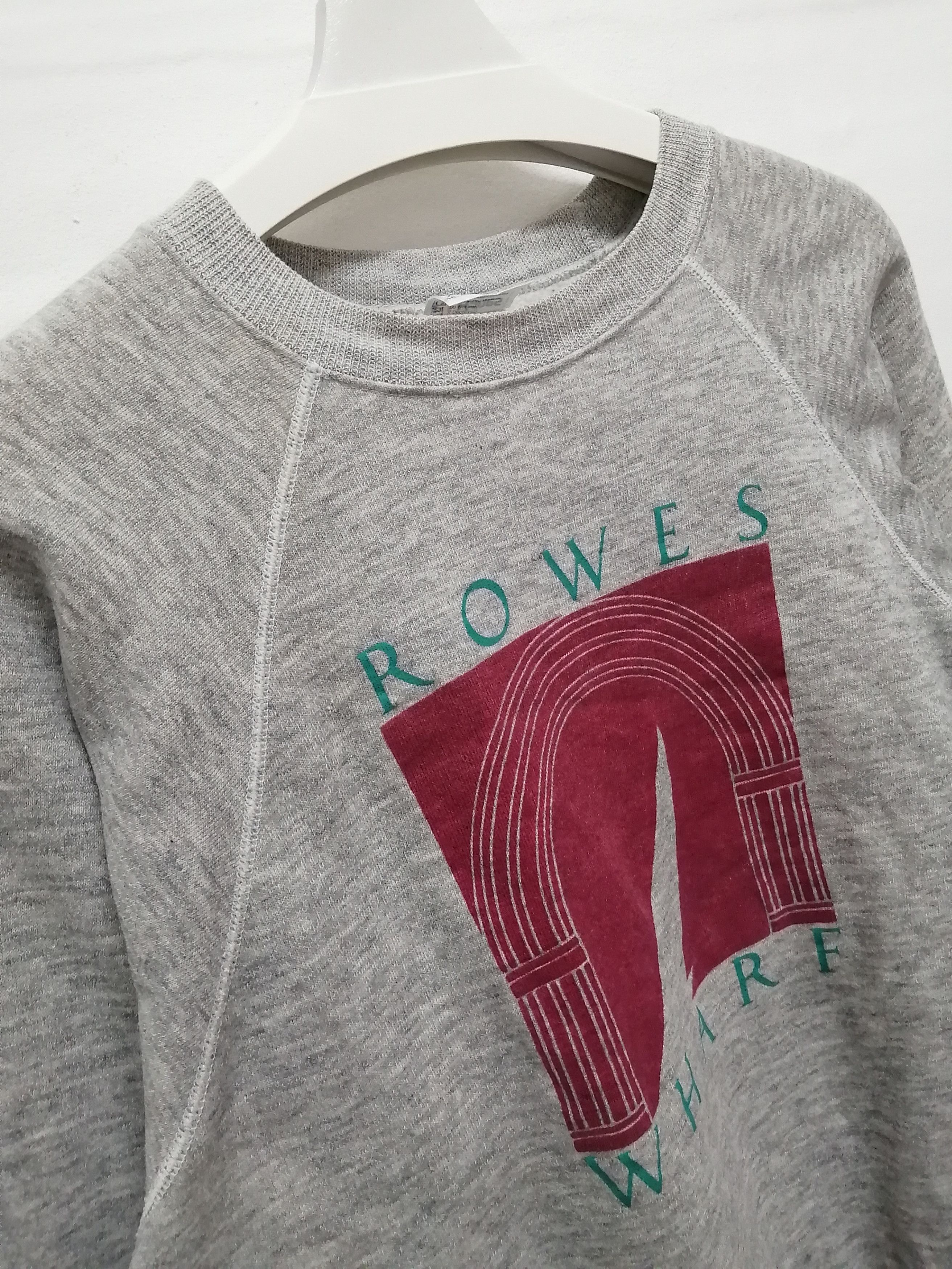Vintage Vintage HANES Rowes Wharf Sweatshirt - Size XL Size US XL / EU 56 / 4 - 4 Thumbnail