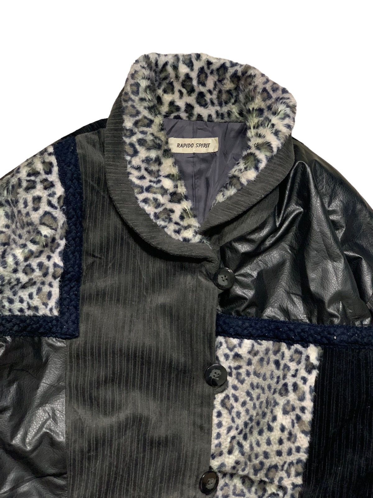 Japanese Brand Rare Japanese Brand Patchwork Leopard Jacket Buttons Size US L / EU 52-54 / 3 - 5 Thumbnail