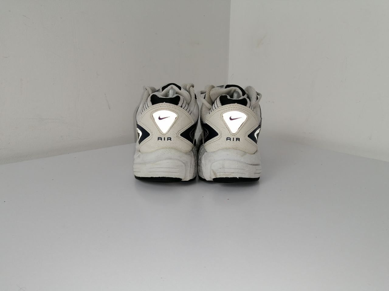 Nike Vintage nike sneakers 2001 Size US 9.5 / EU 42-43 - 10 Thumbnail