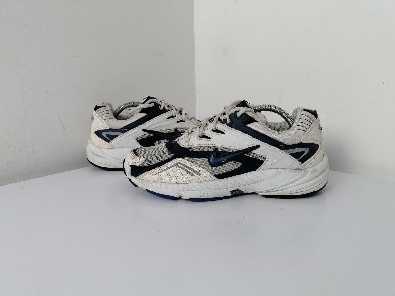 Nike Vintage nike sneakers 2001 Size US 9.5 / EU 42-43 - 1 Thumbnail