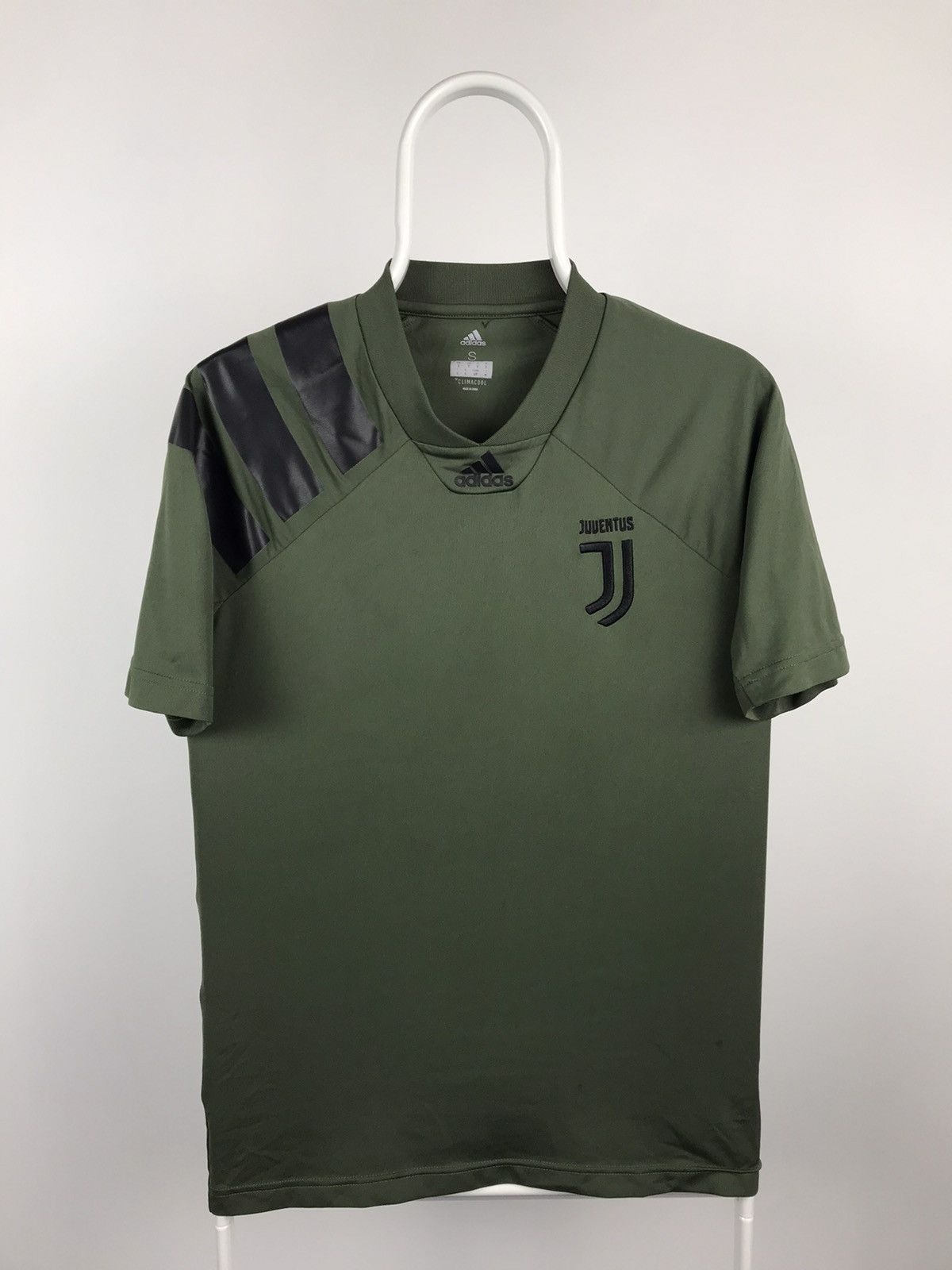 Vintage Adidas Juventus Training T Shirt Jersey 2017 Size US S / EU 44-46 / 1 - 2 Thumbnail