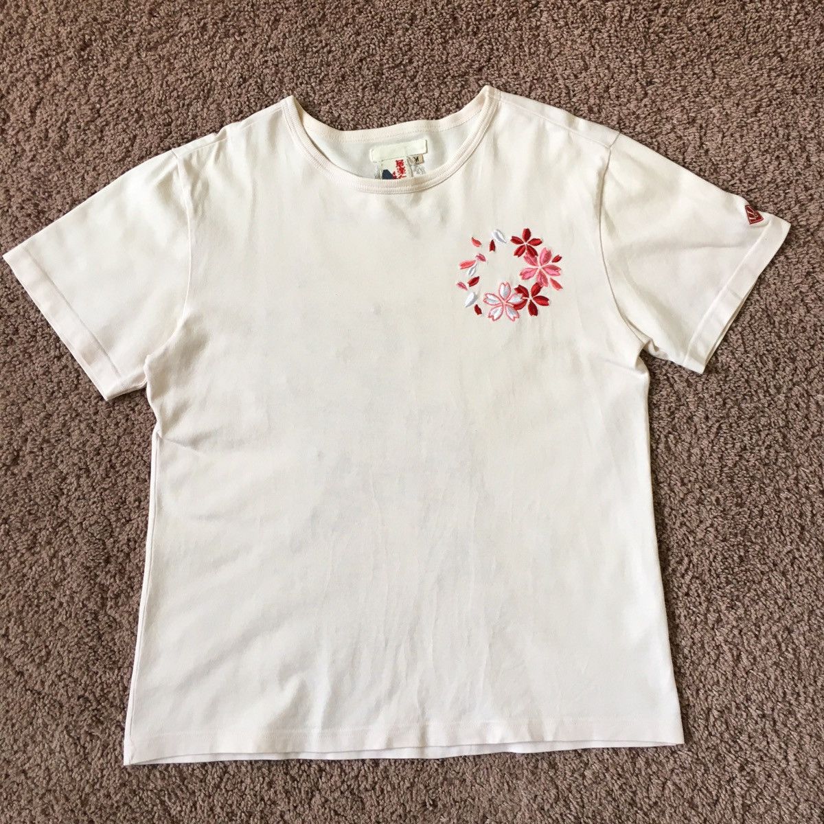 Japanese Brand soft pink embroided tee Size US L / EU 52-54 / 3 - 1 Thumbnail